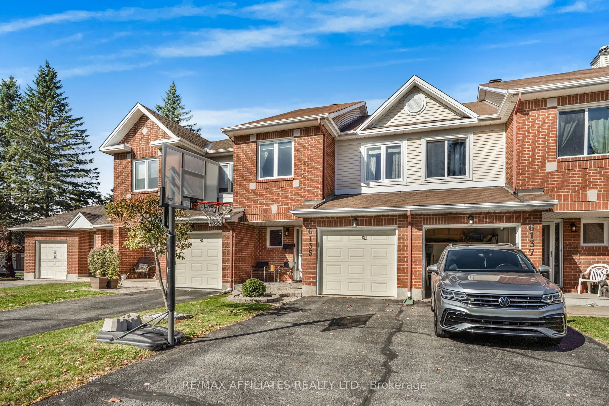 6135 Oak Meadows Drive, #9