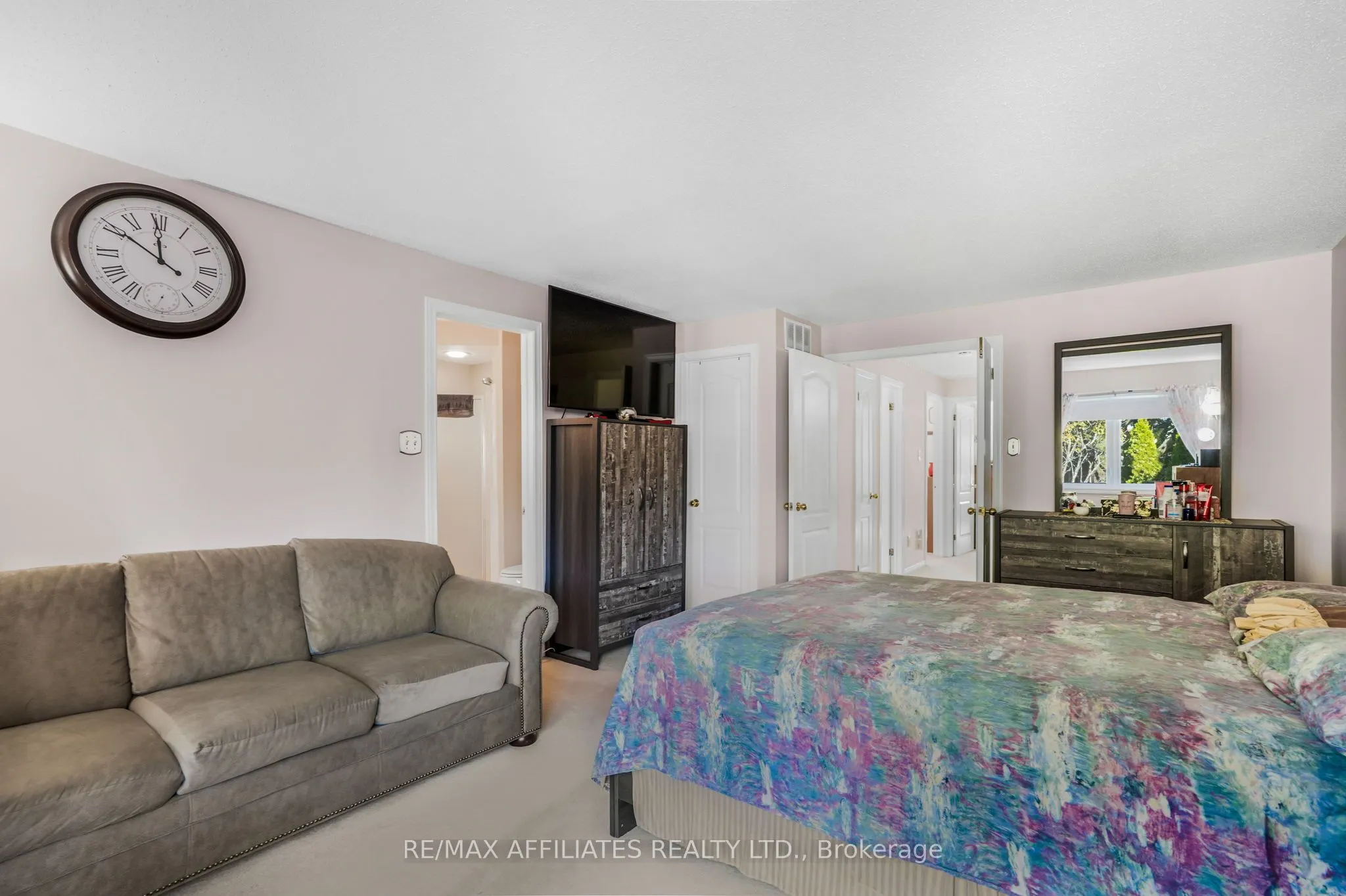 6135 Oak Meadows Drive, #9