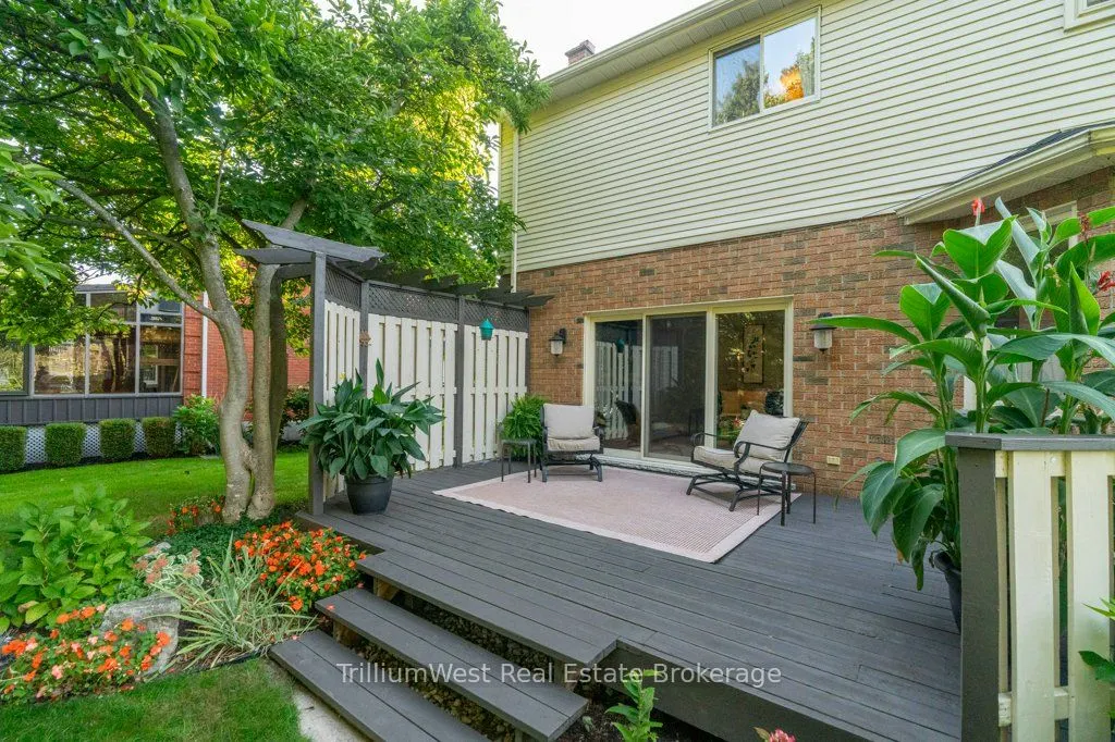 22 Roehampton Court