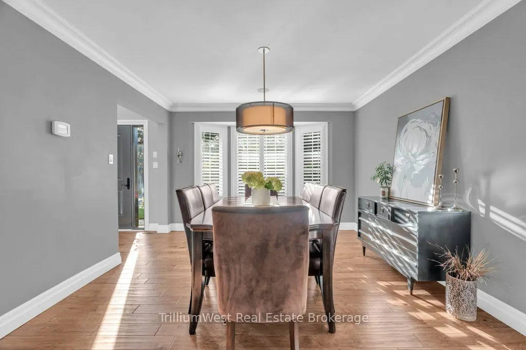 22 Roehampton Court