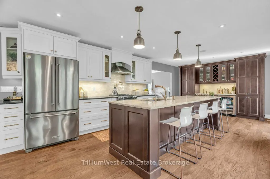 22 Roehampton Court