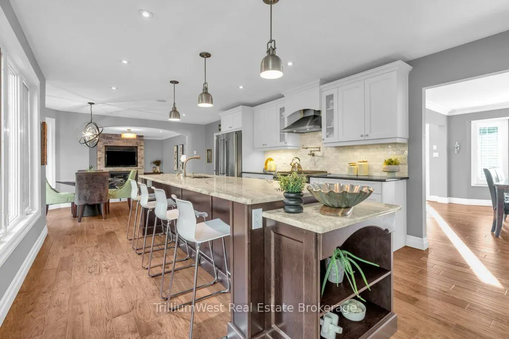 22 Roehampton Court