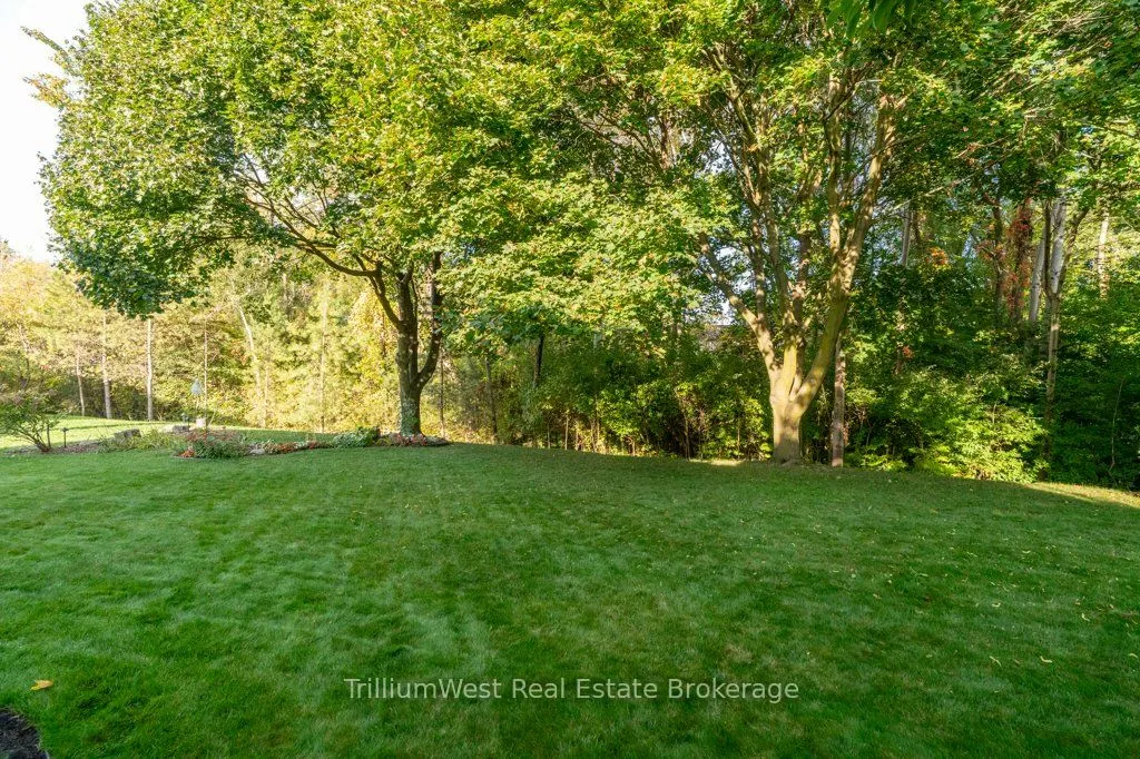 22 Roehampton Court