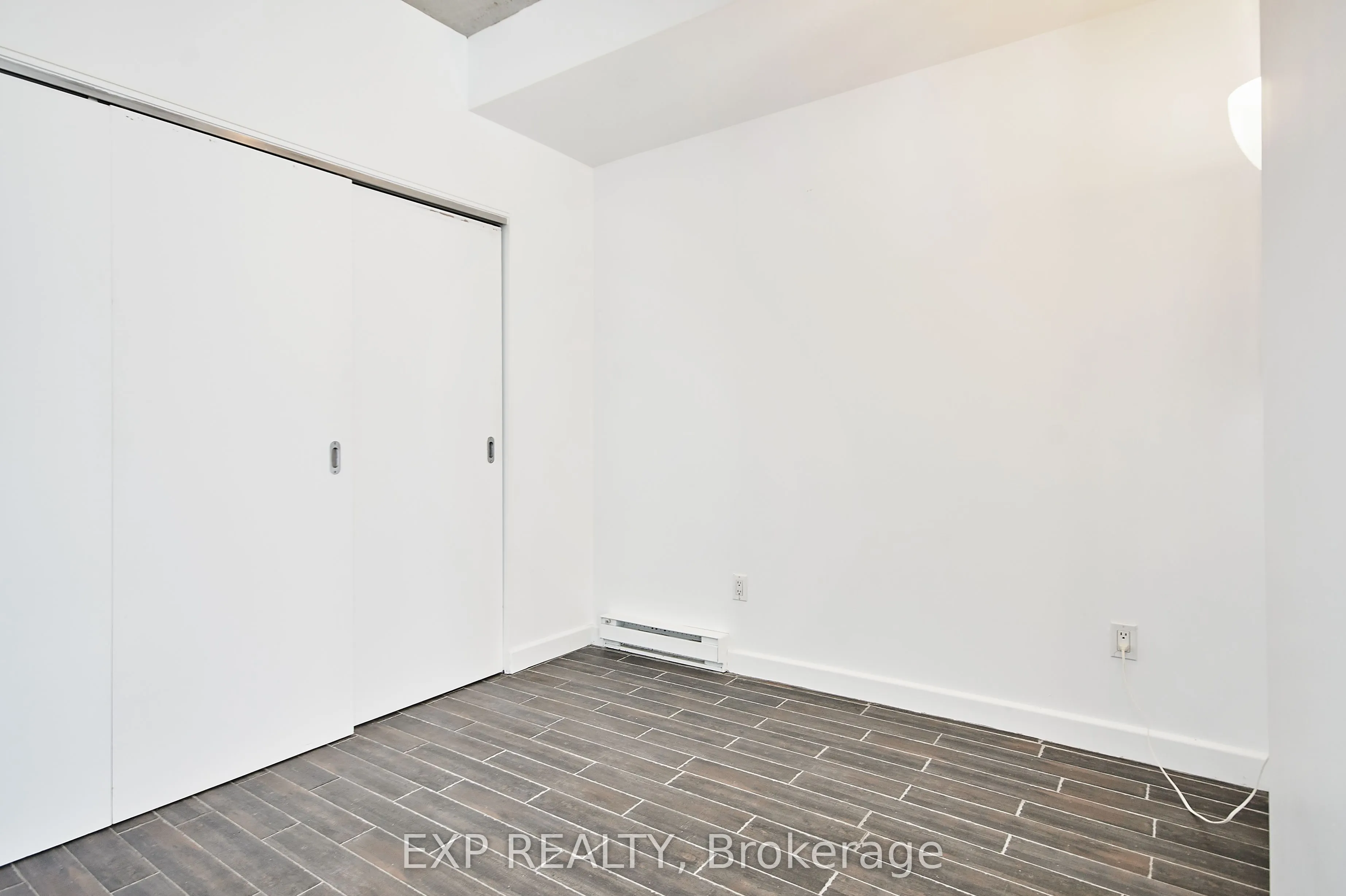 180 York Street, #606