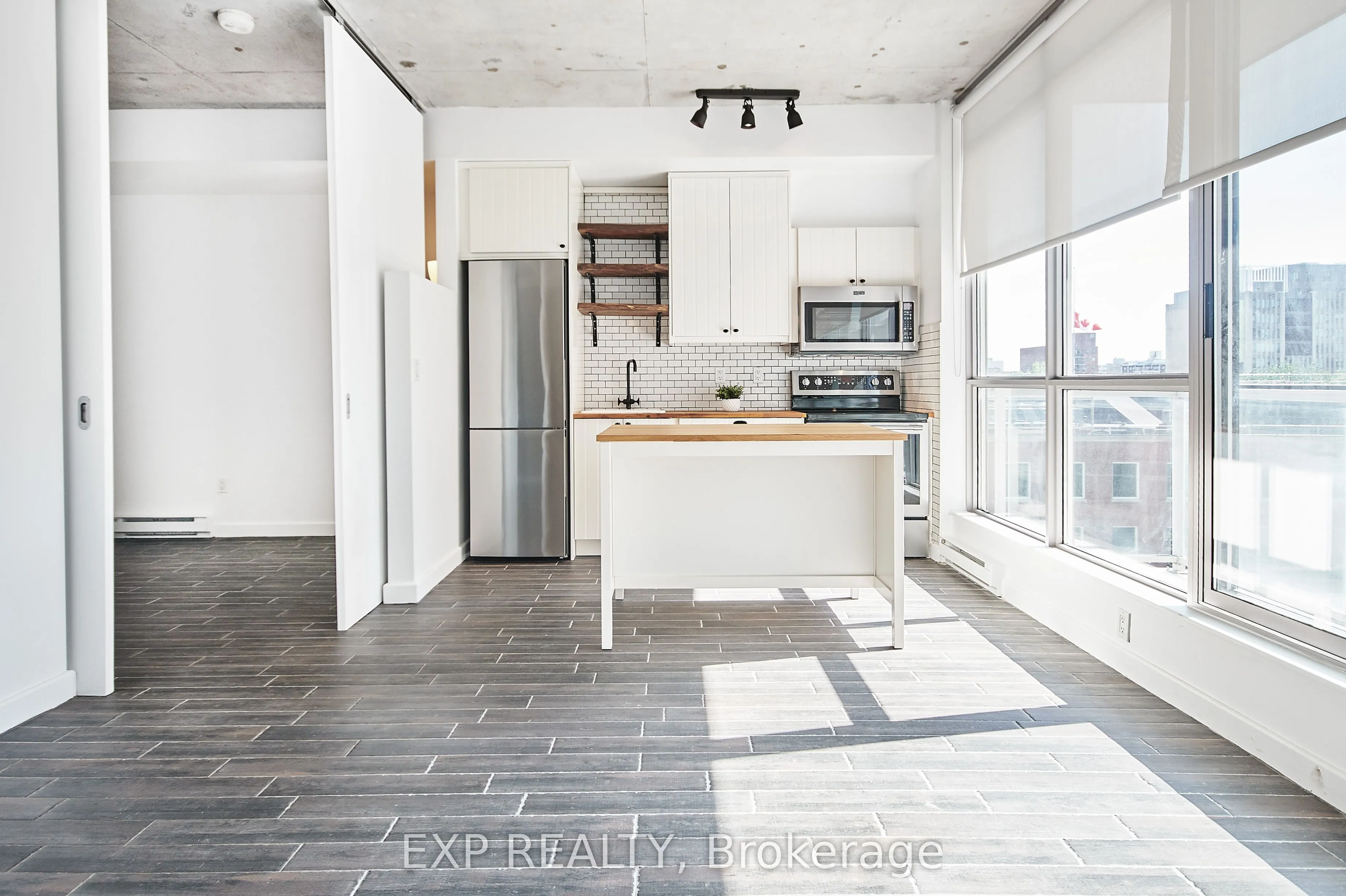 180 York Street, #606