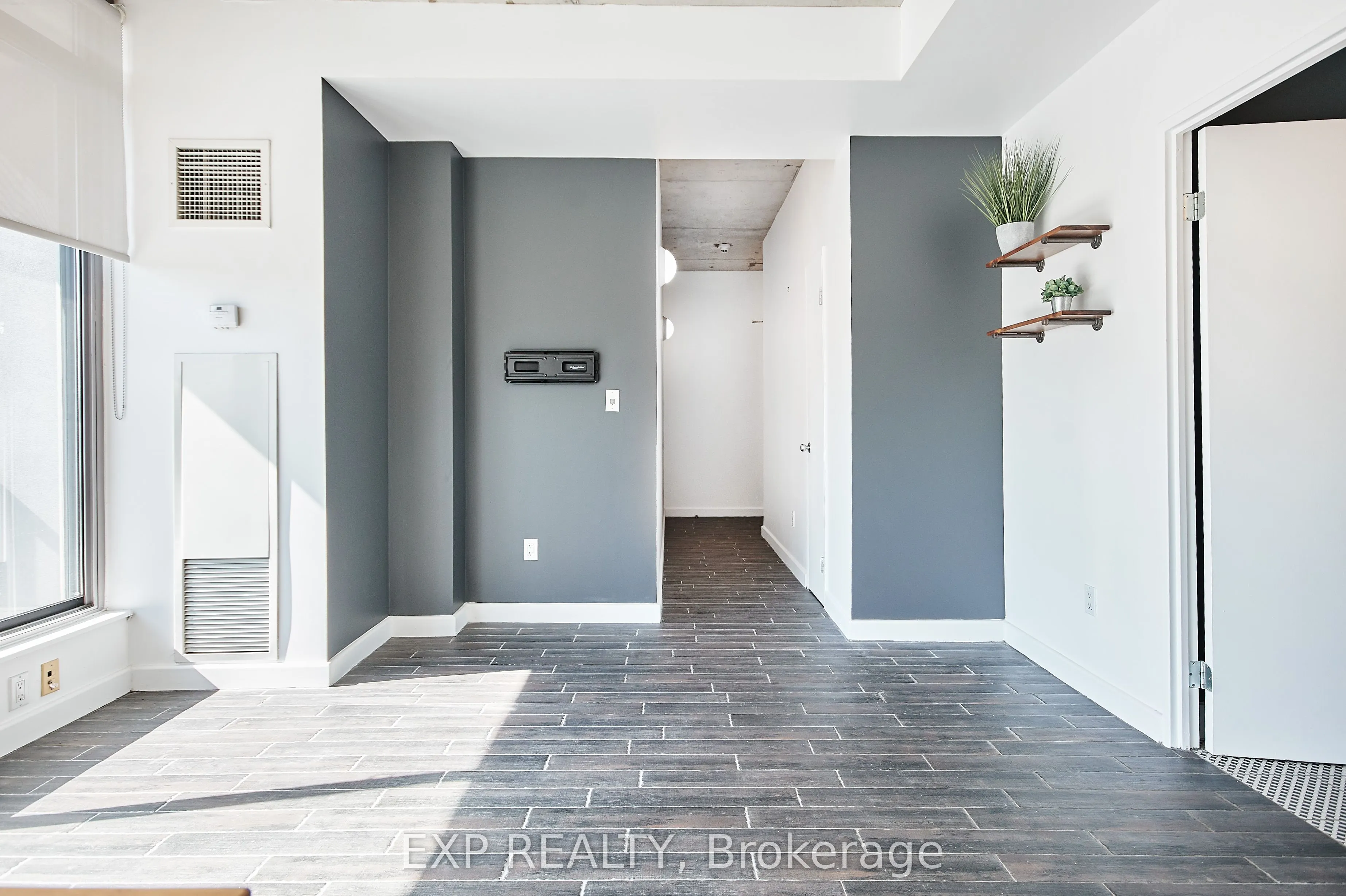 180 York Street, #606