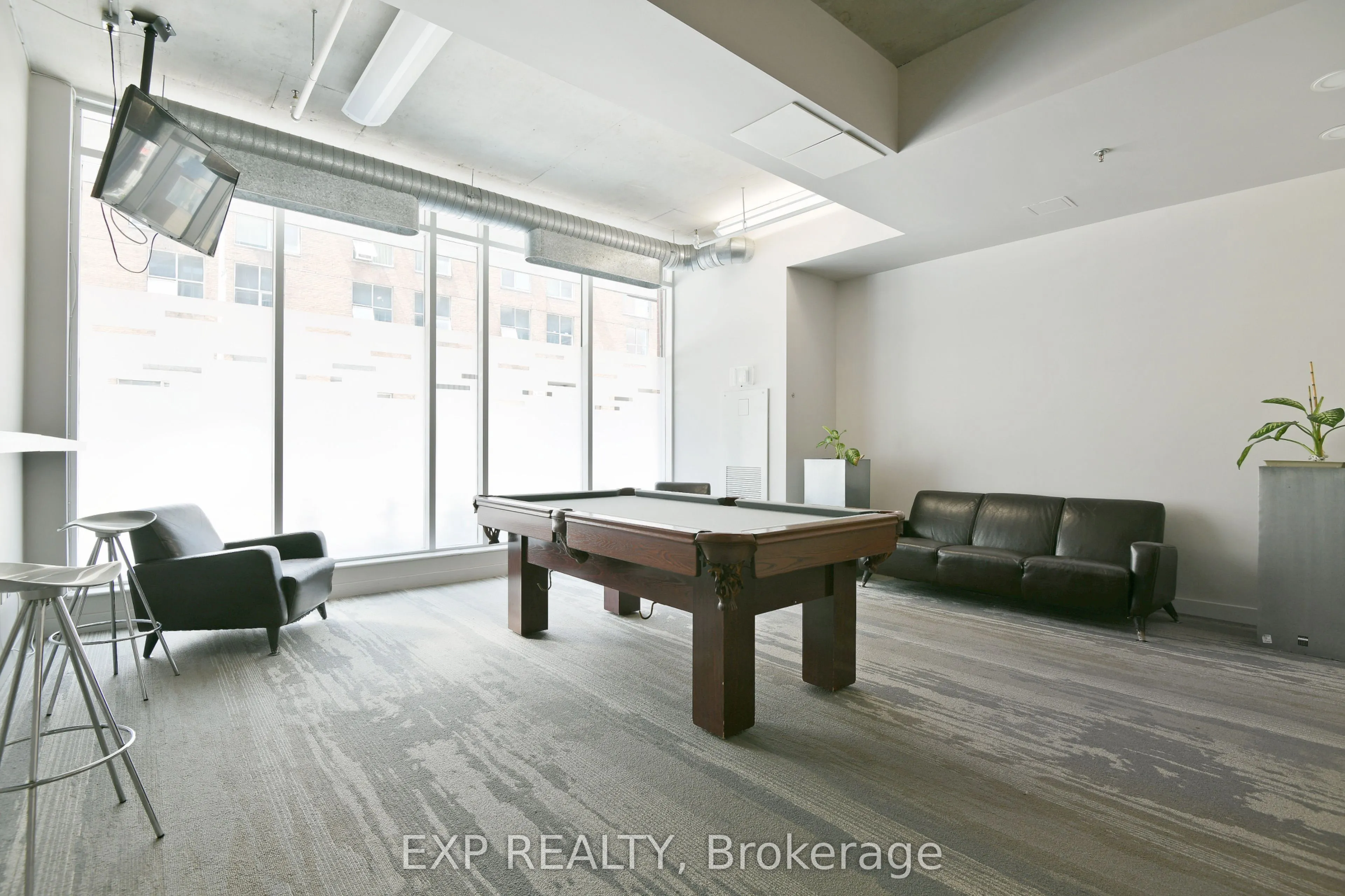 180 York Street, #606