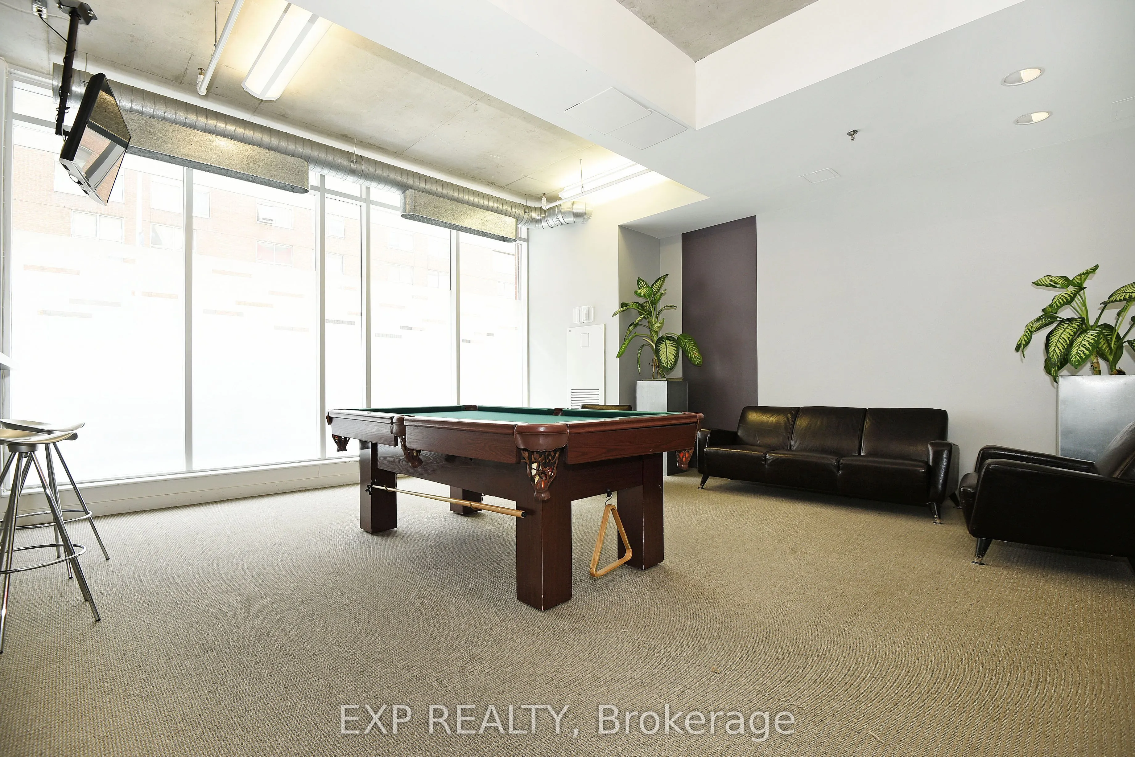 180 York Street, #606