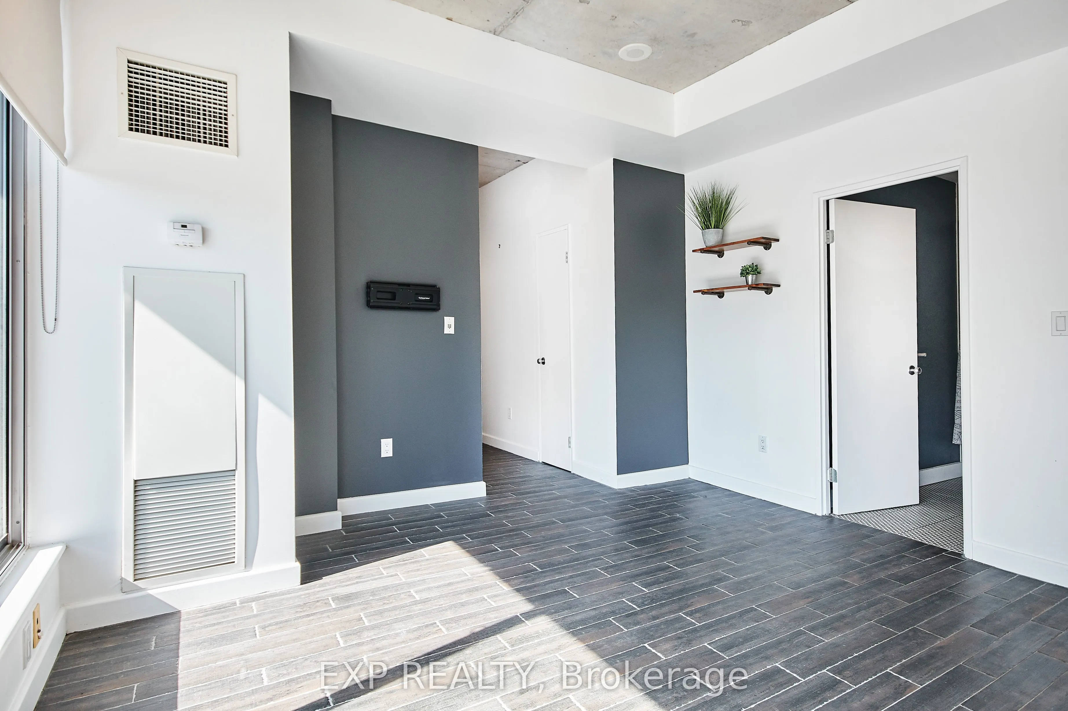 180 York Street, #606