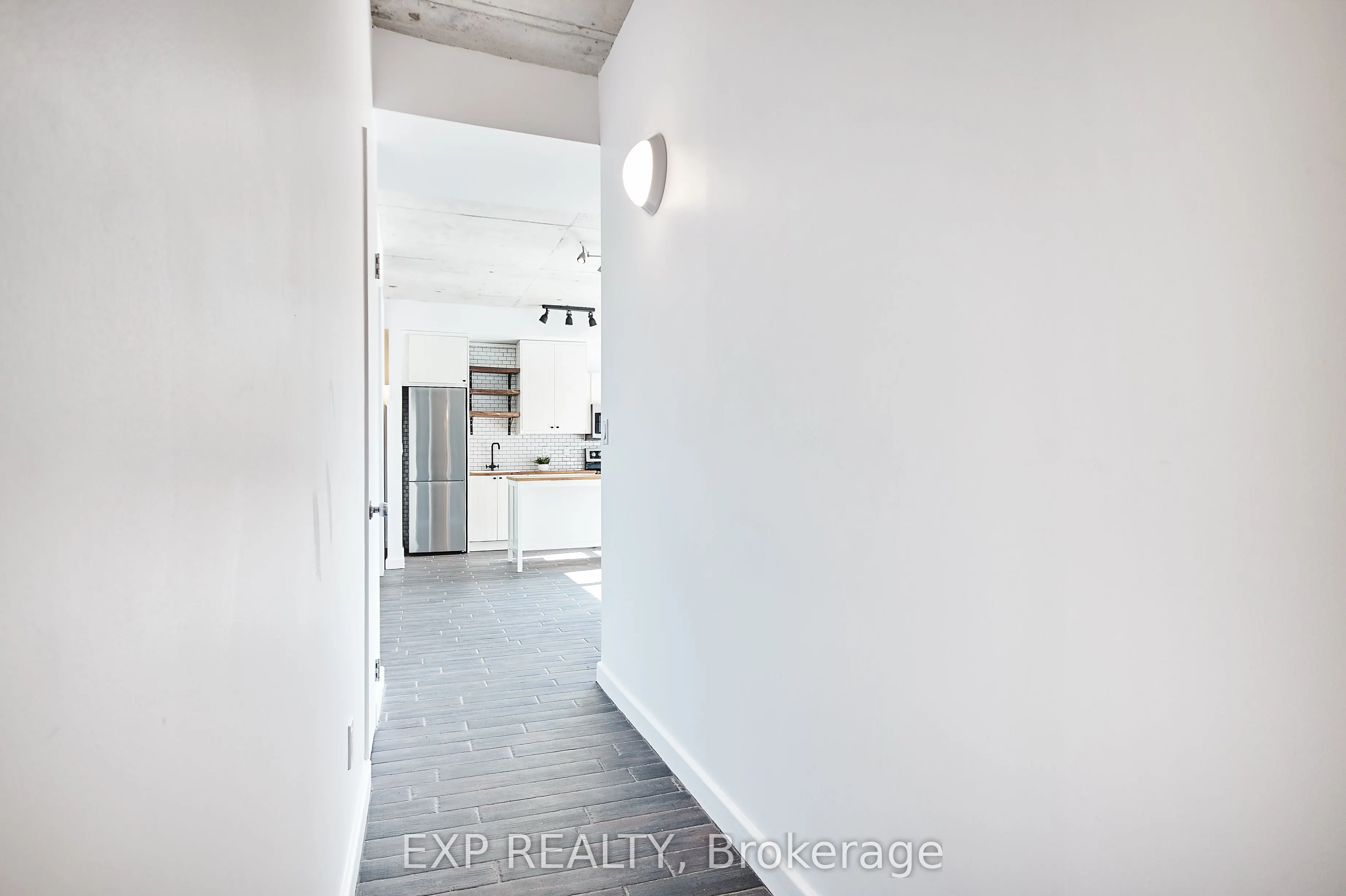 180 York Street, #606