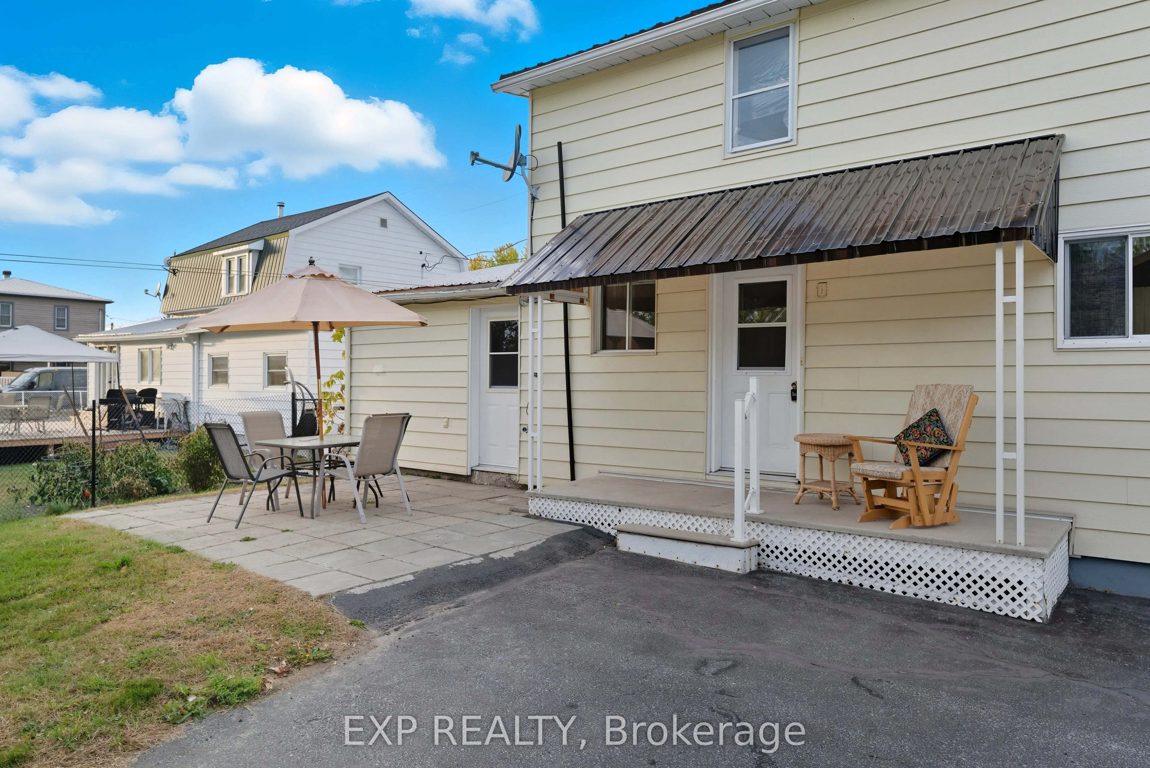 2110 Lajoie Street