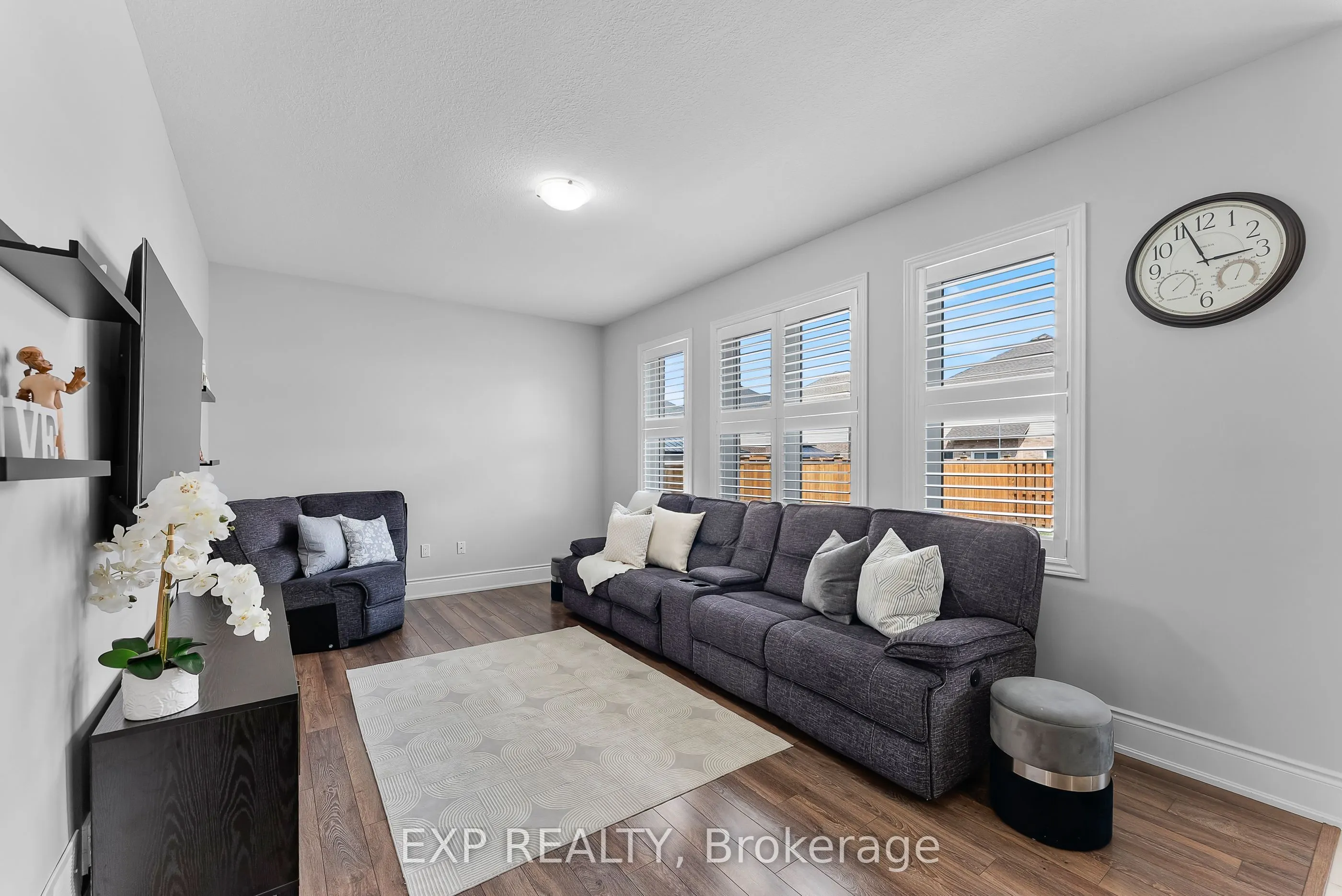 85 Sunset Way