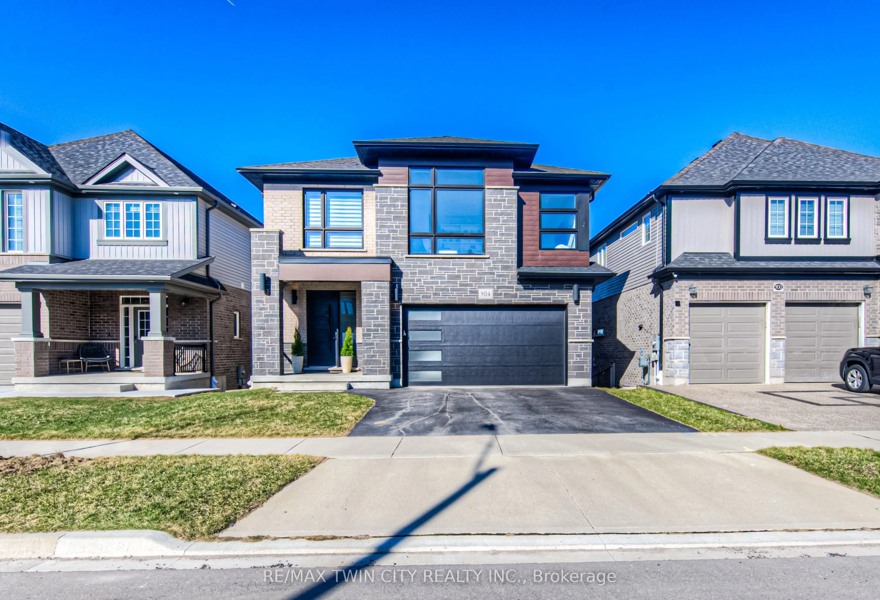 904 Thomas Pedder Court