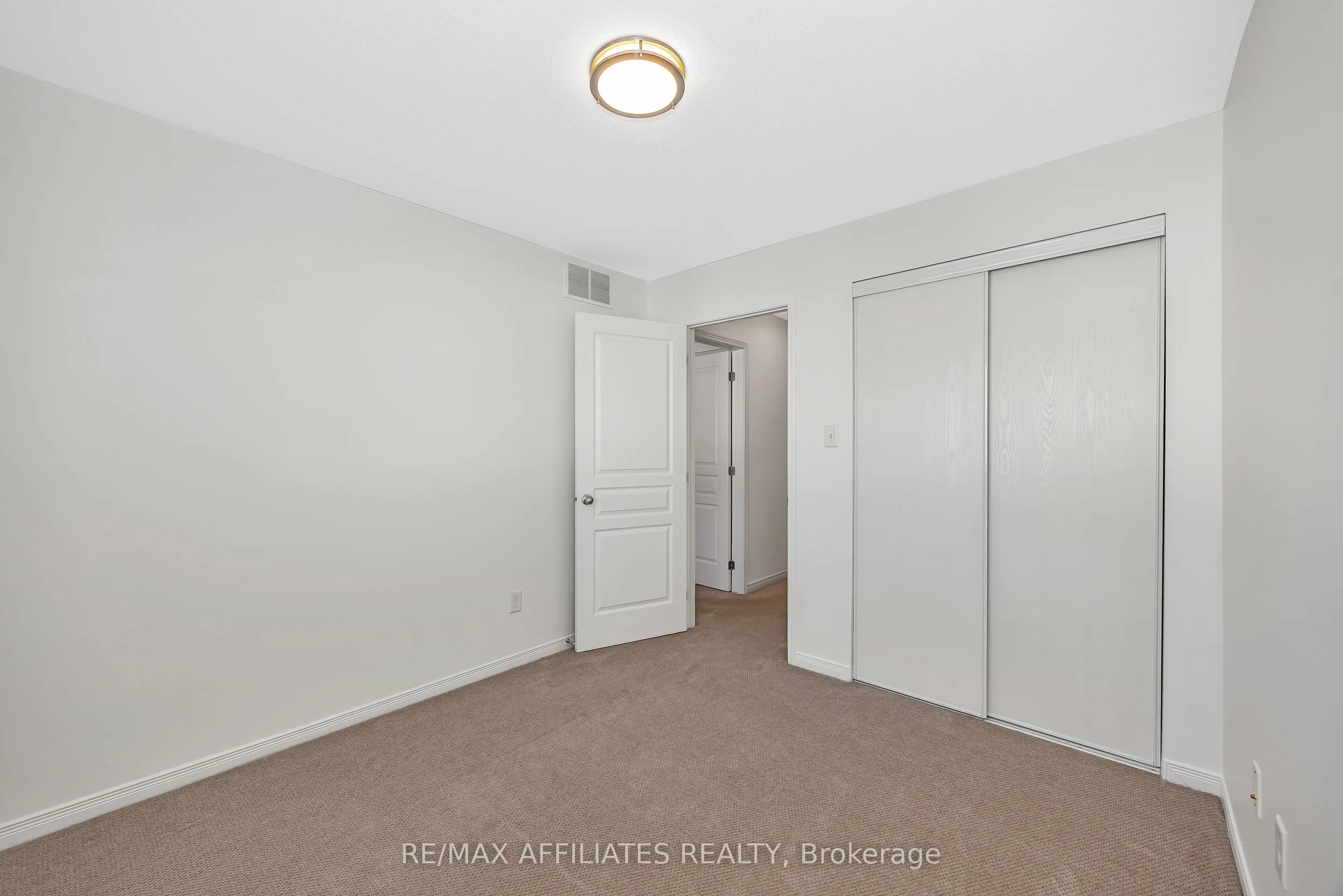 17 Kirkstone Private E