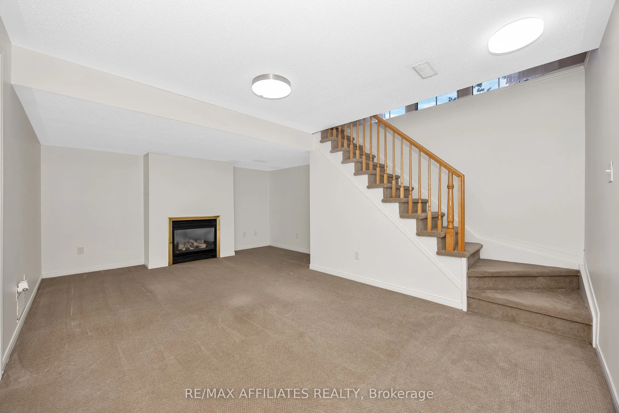 17 Kirkstone Private E