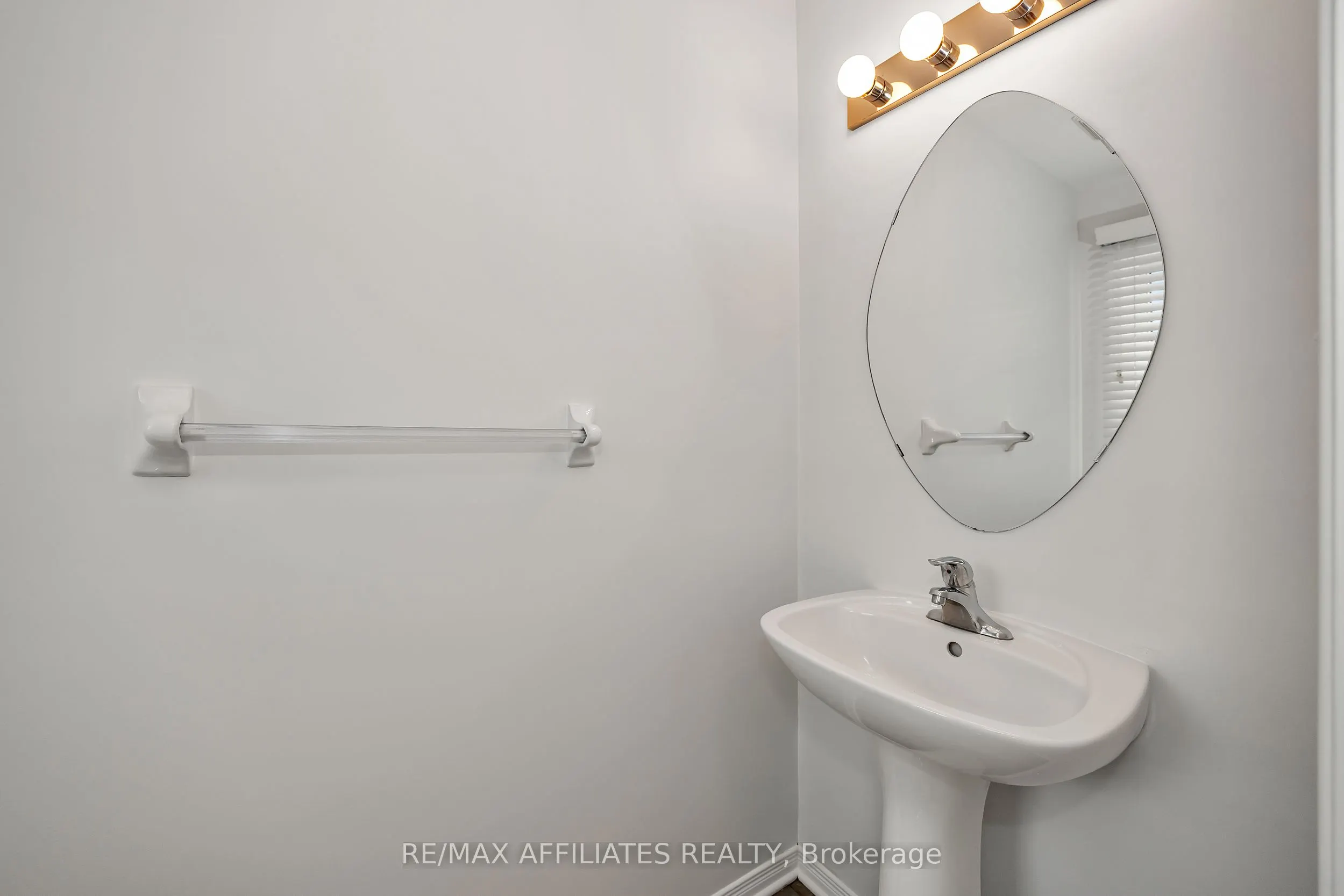 17 Kirkstone Private E