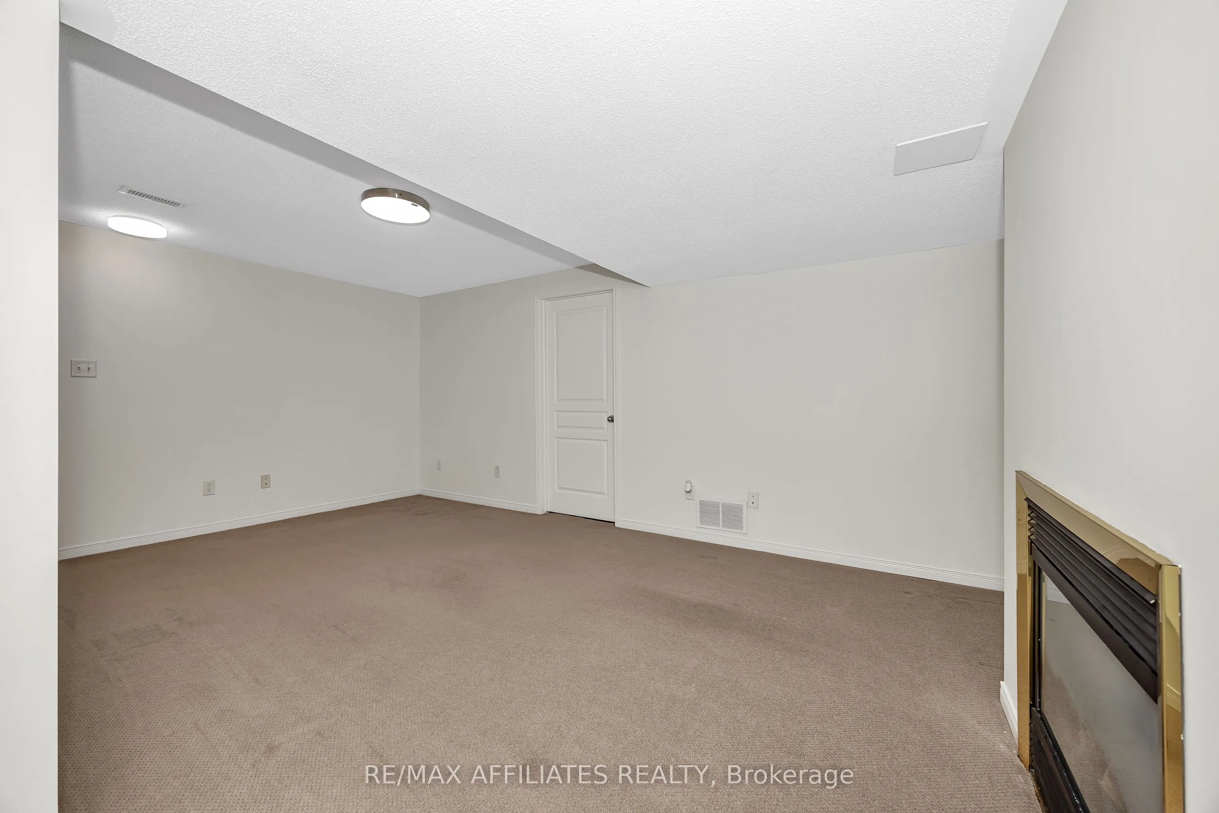 17 Kirkstone Private E