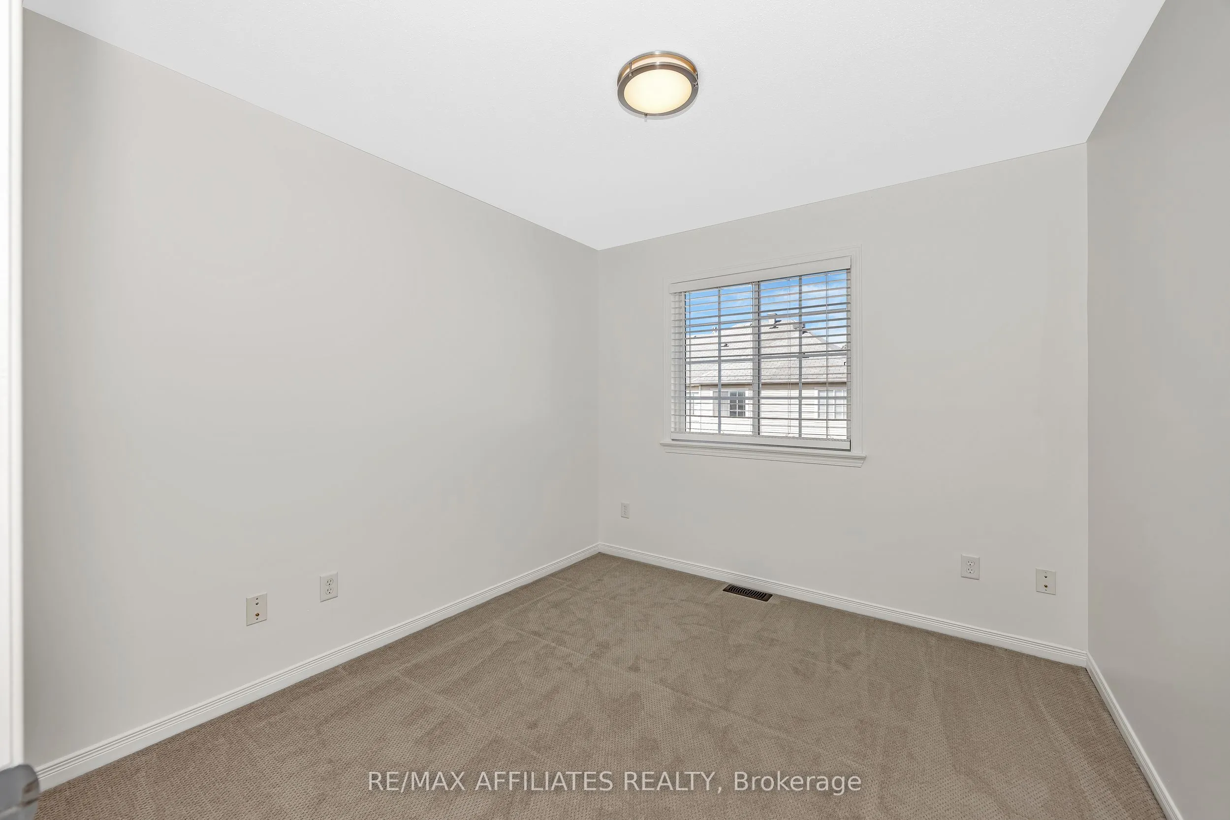 17 Kirkstone Private E