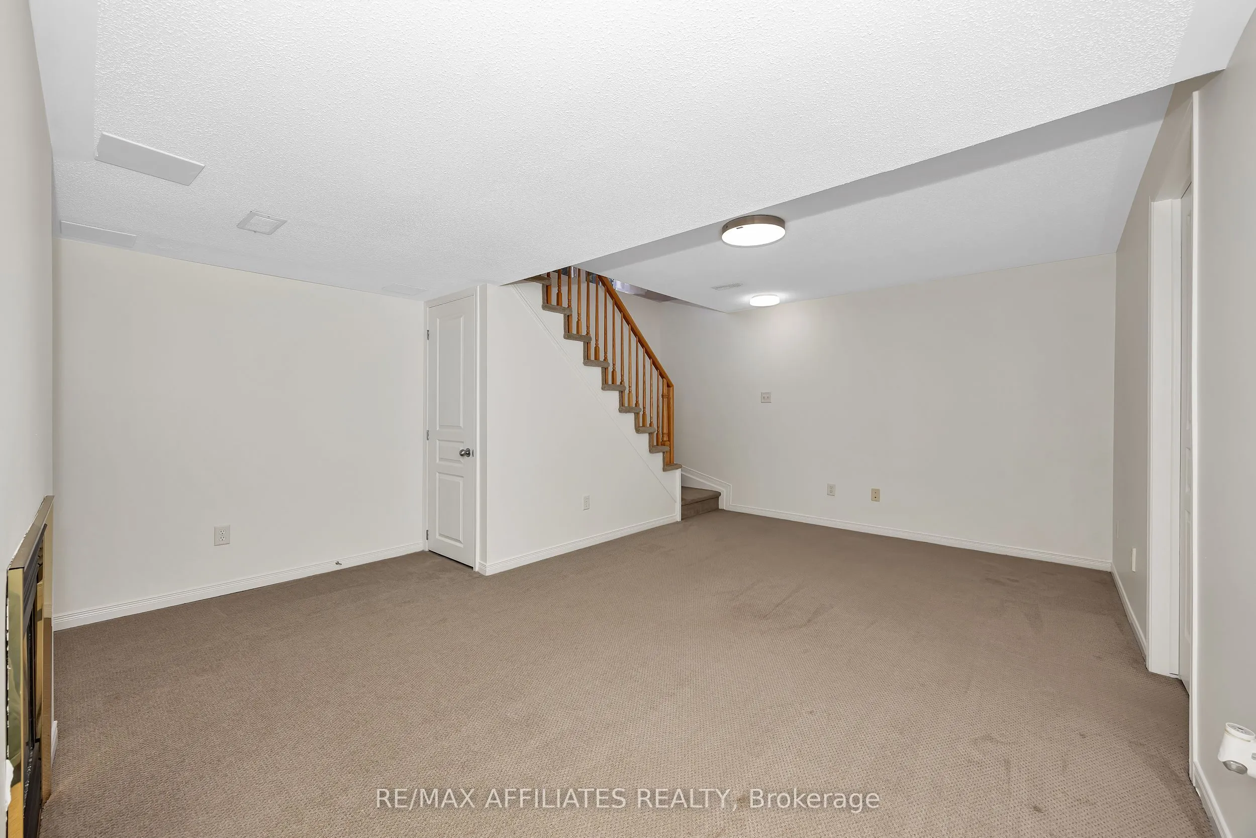 17 Kirkstone Private E