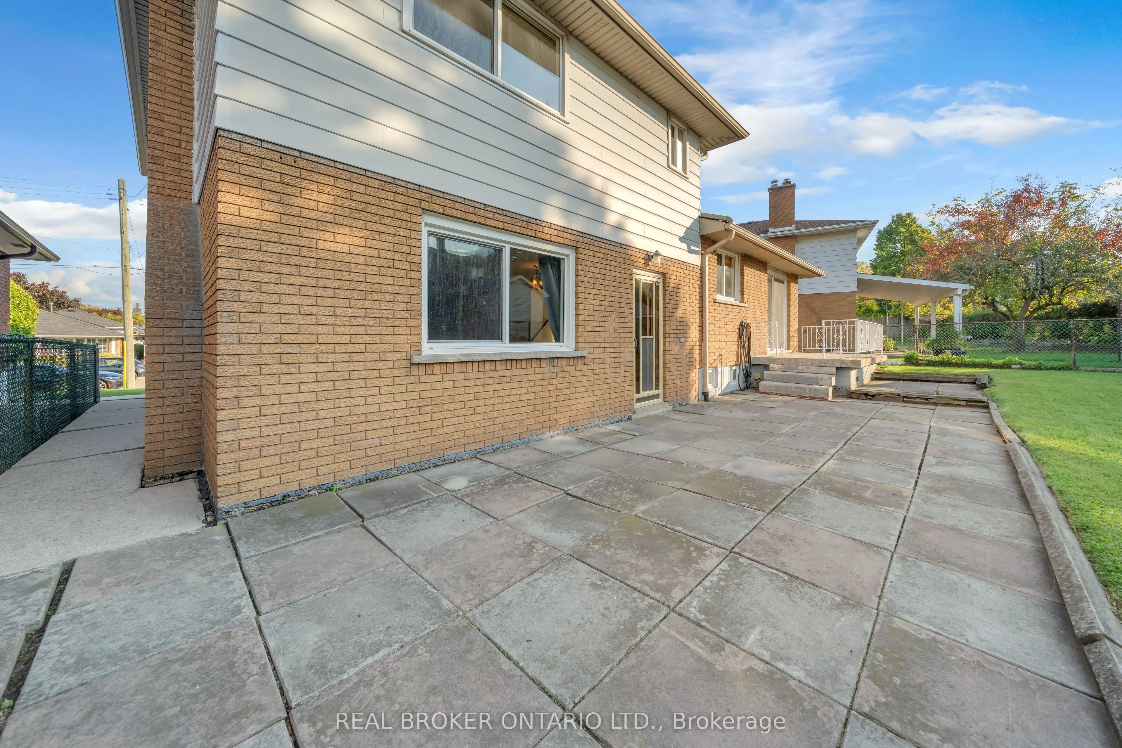 132 Greeningdon Drive