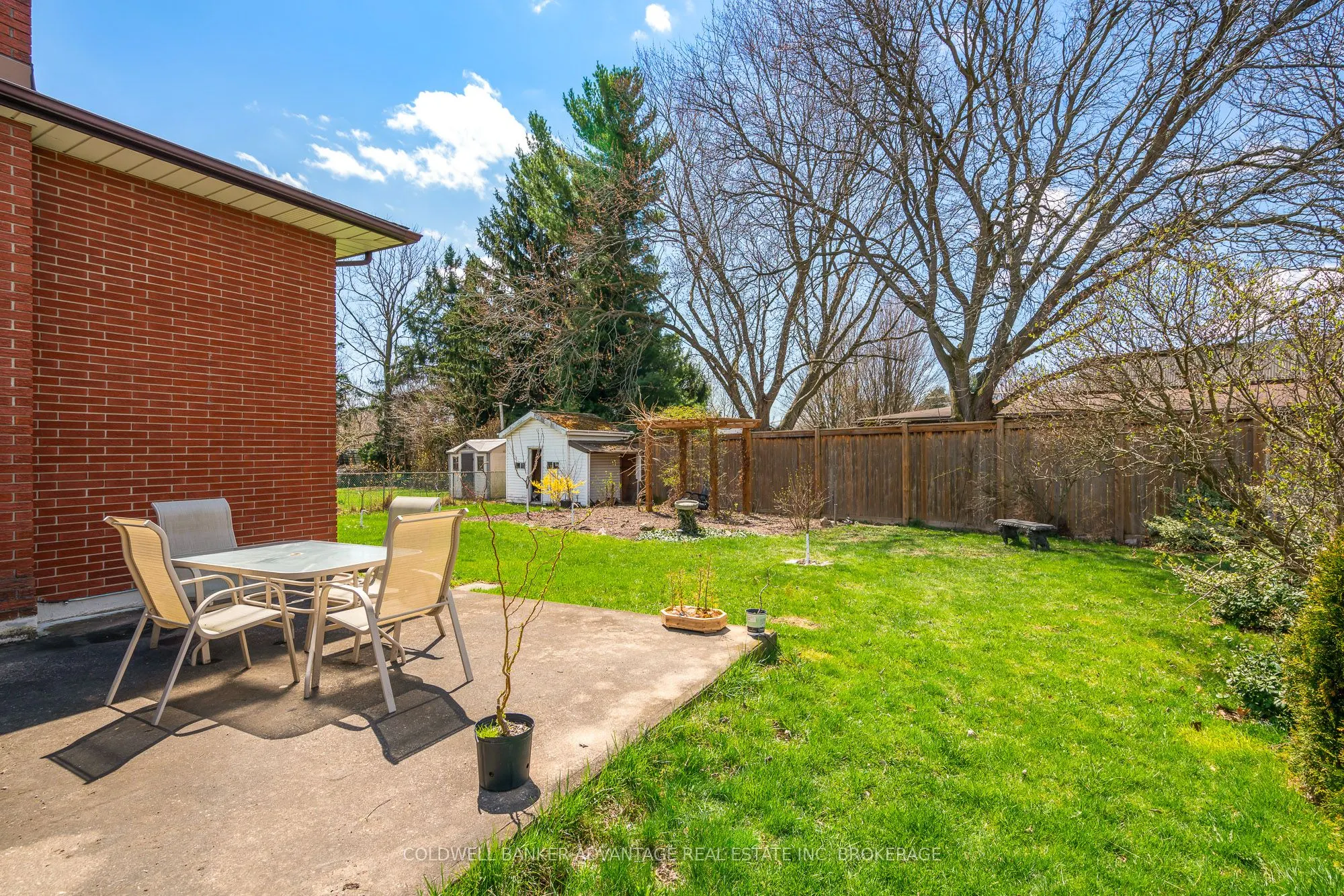6808 Corwin Crescent