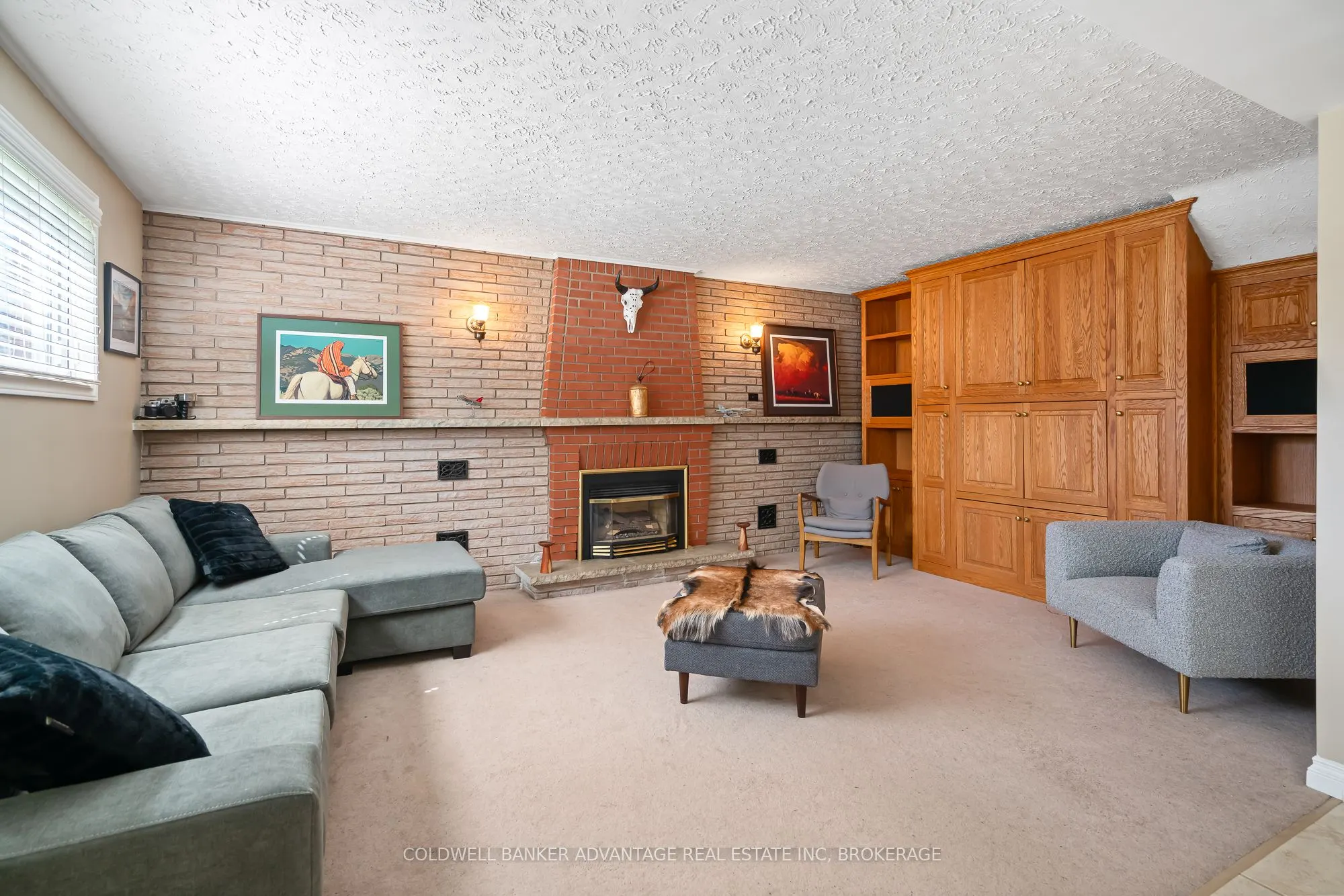 6808 Corwin Crescent