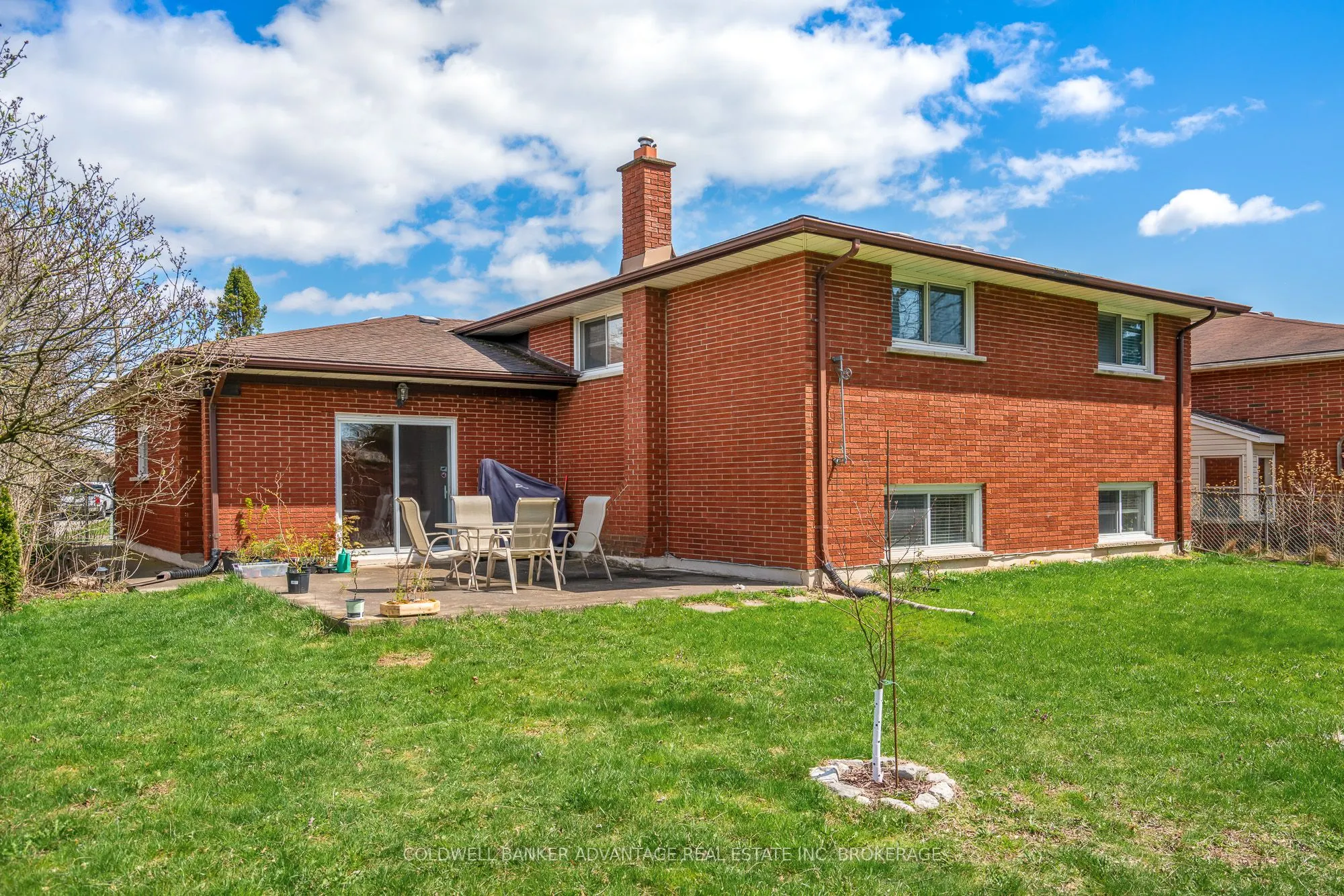 6808 Corwin Crescent