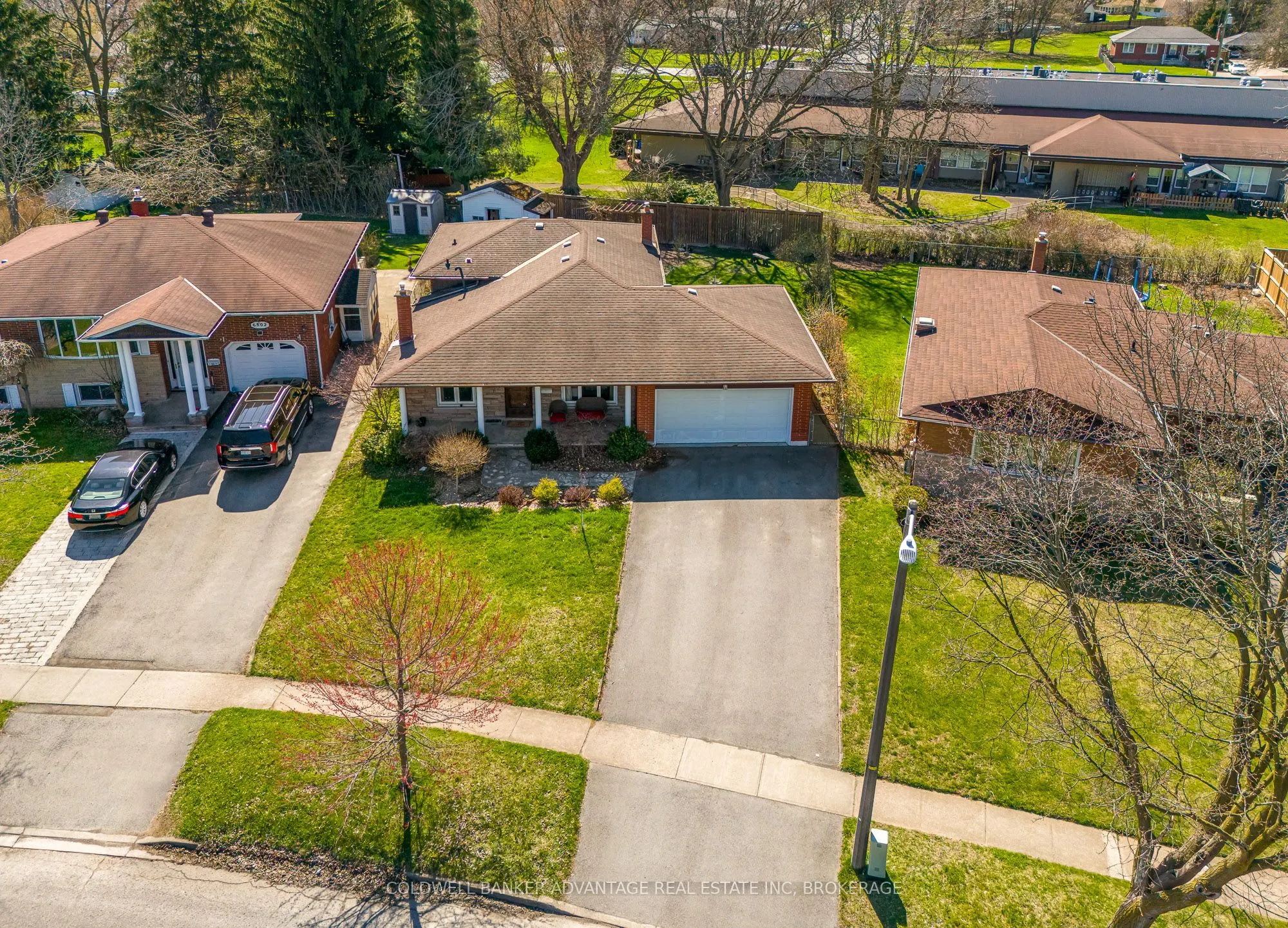 6808 Corwin Crescent