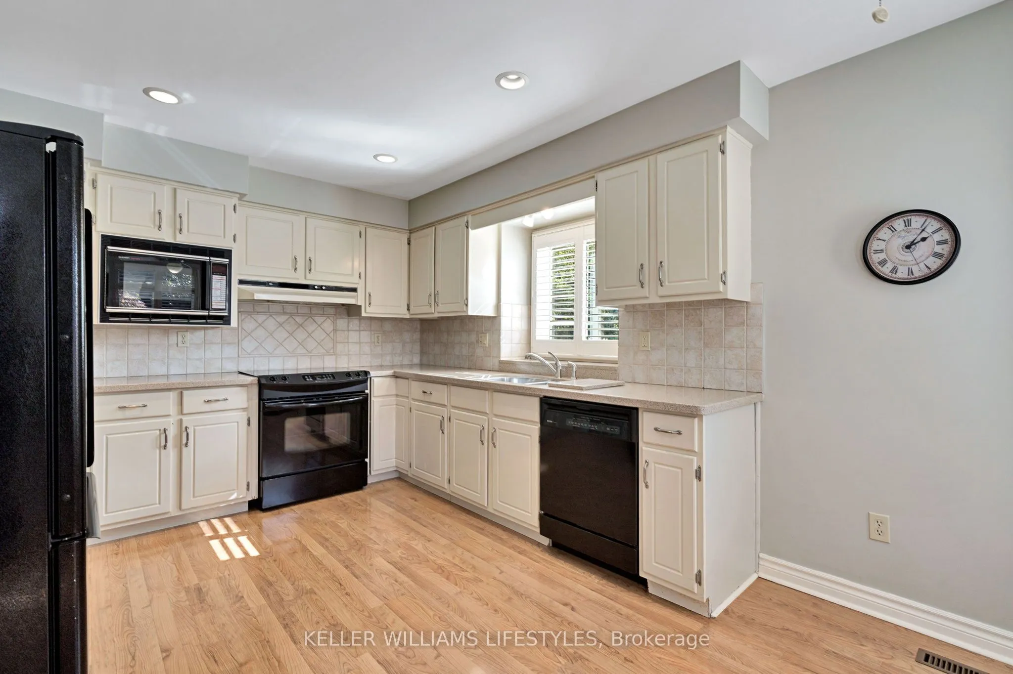 163 Pine Valley Drive, #28