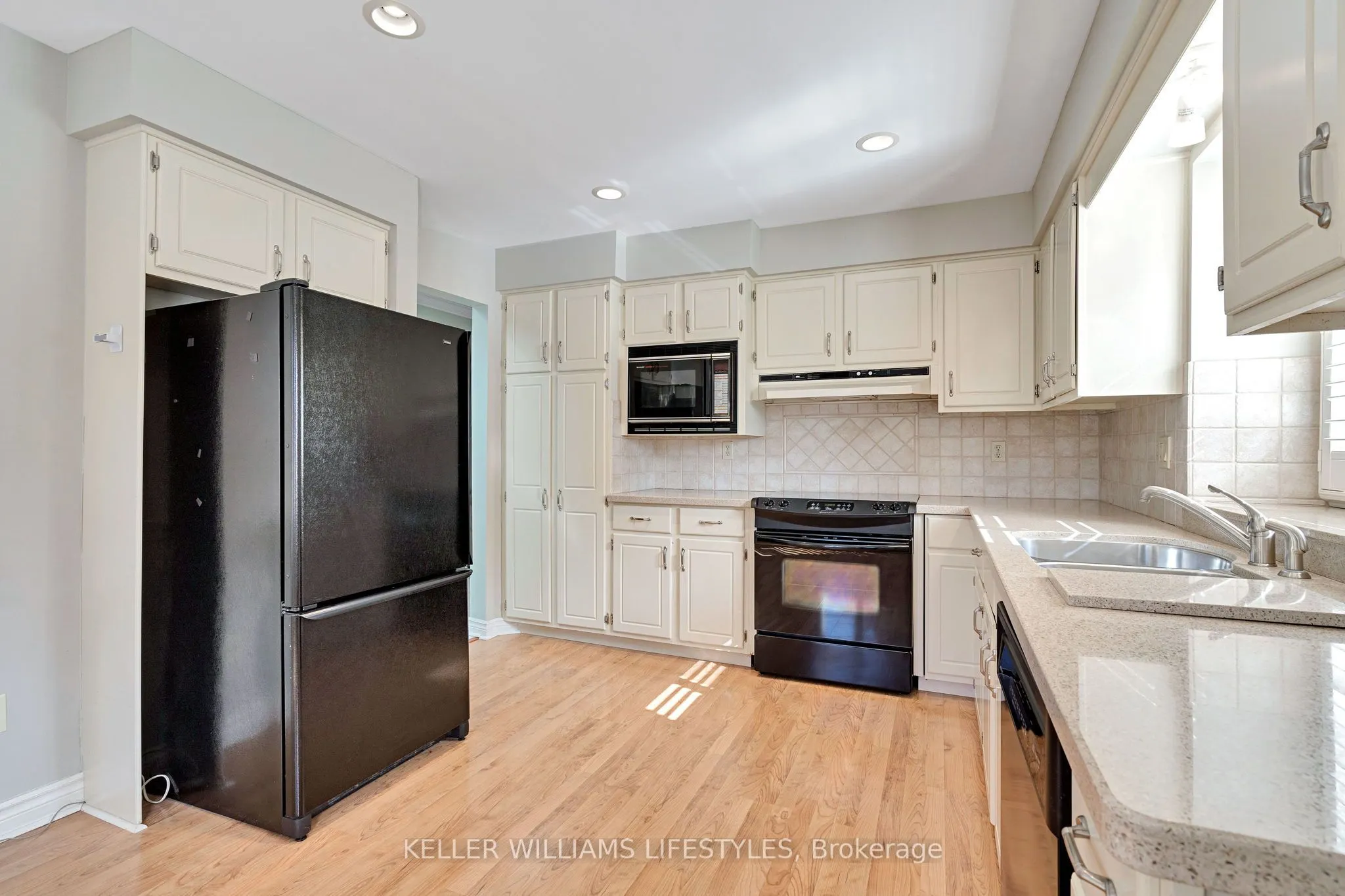 163 Pine Valley Drive, #28
