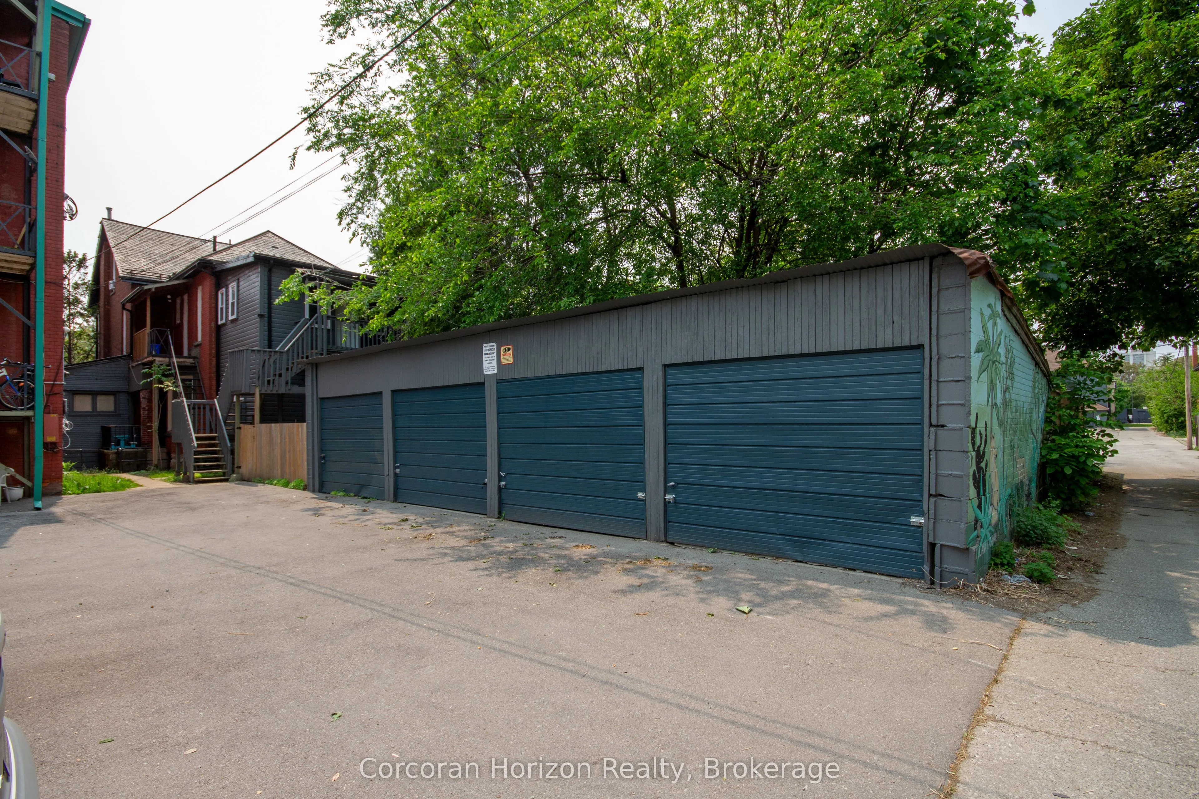547-549 Main Street E