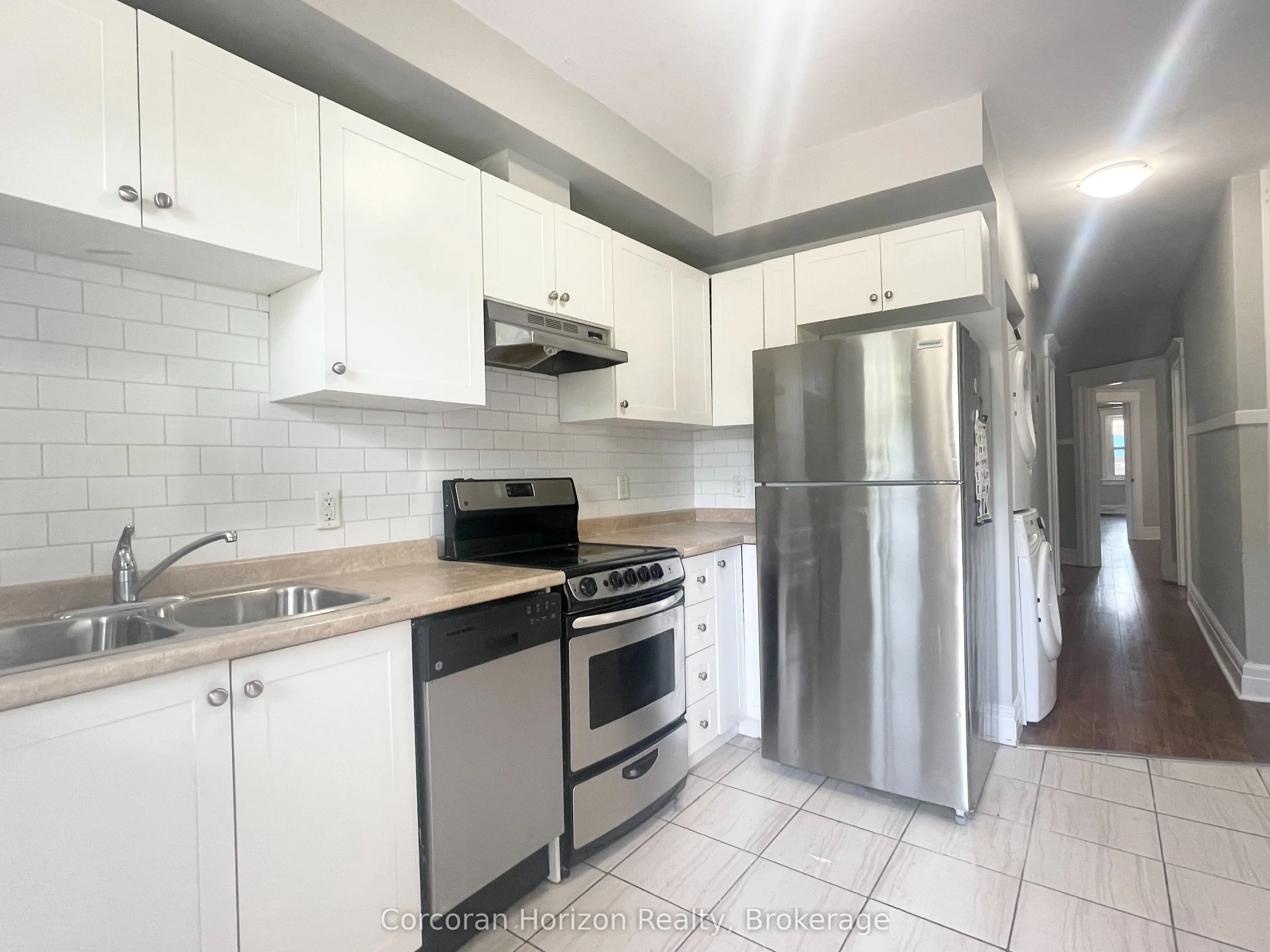 547-549 Main Street E