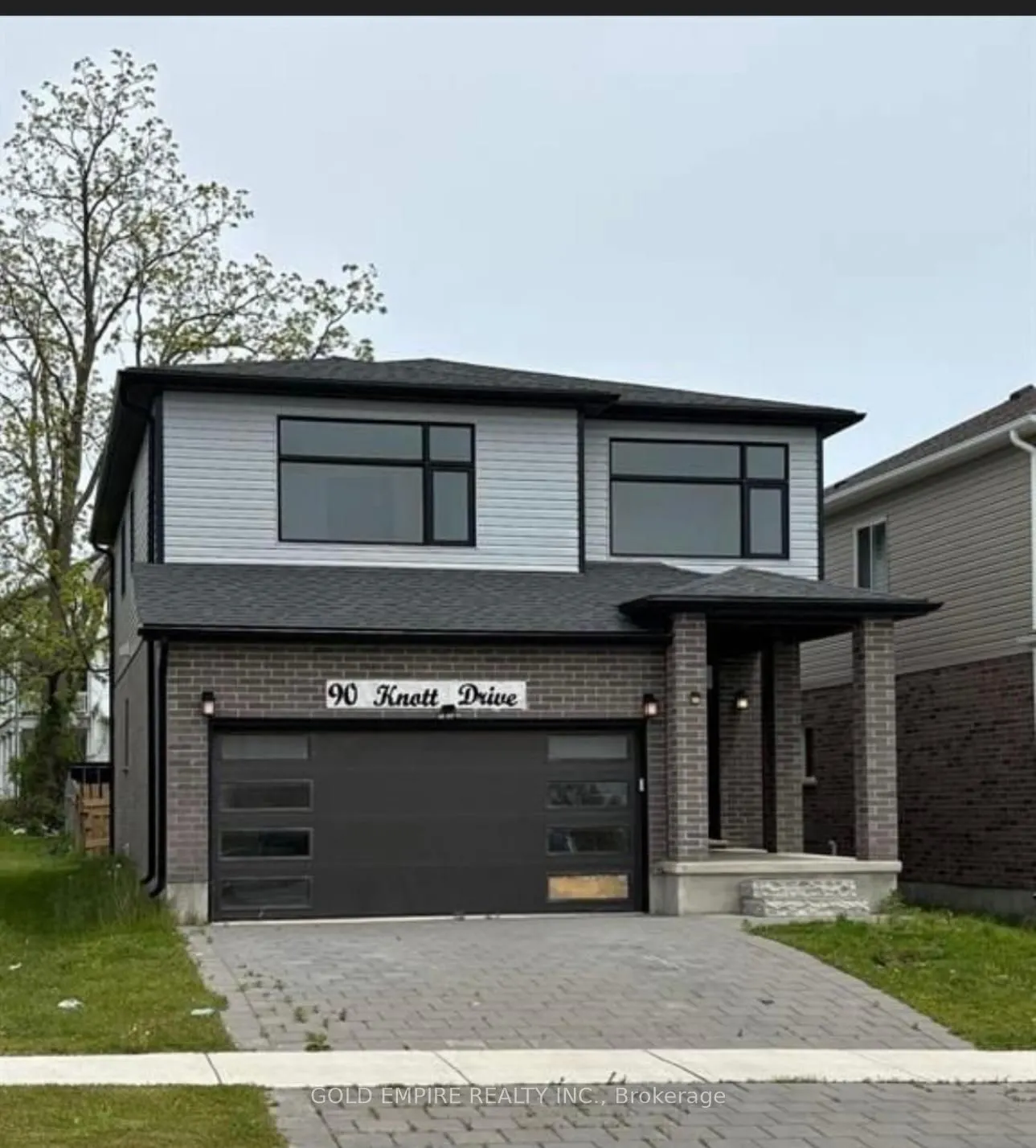 90 Knott Drive, #UPPER