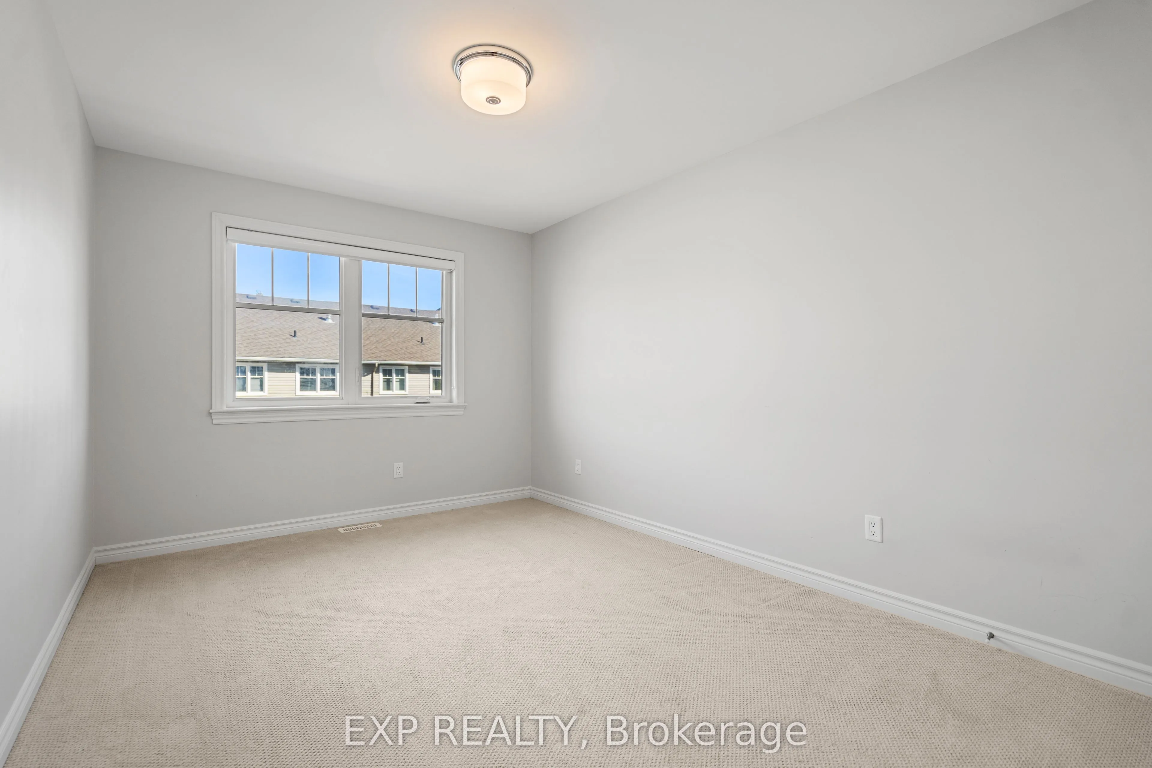 512 Edenwylde Drive E