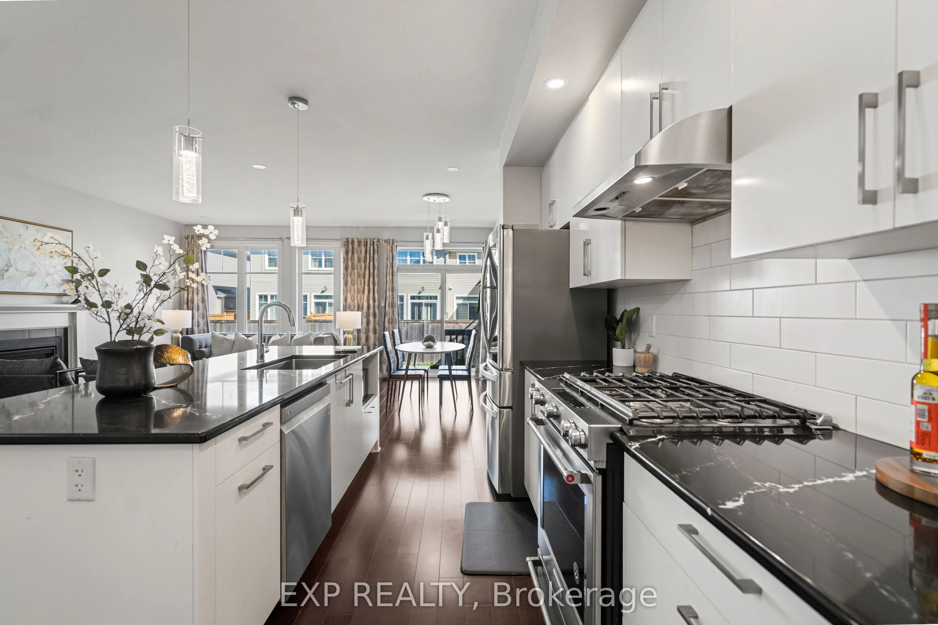 512 Edenwylde Drive E