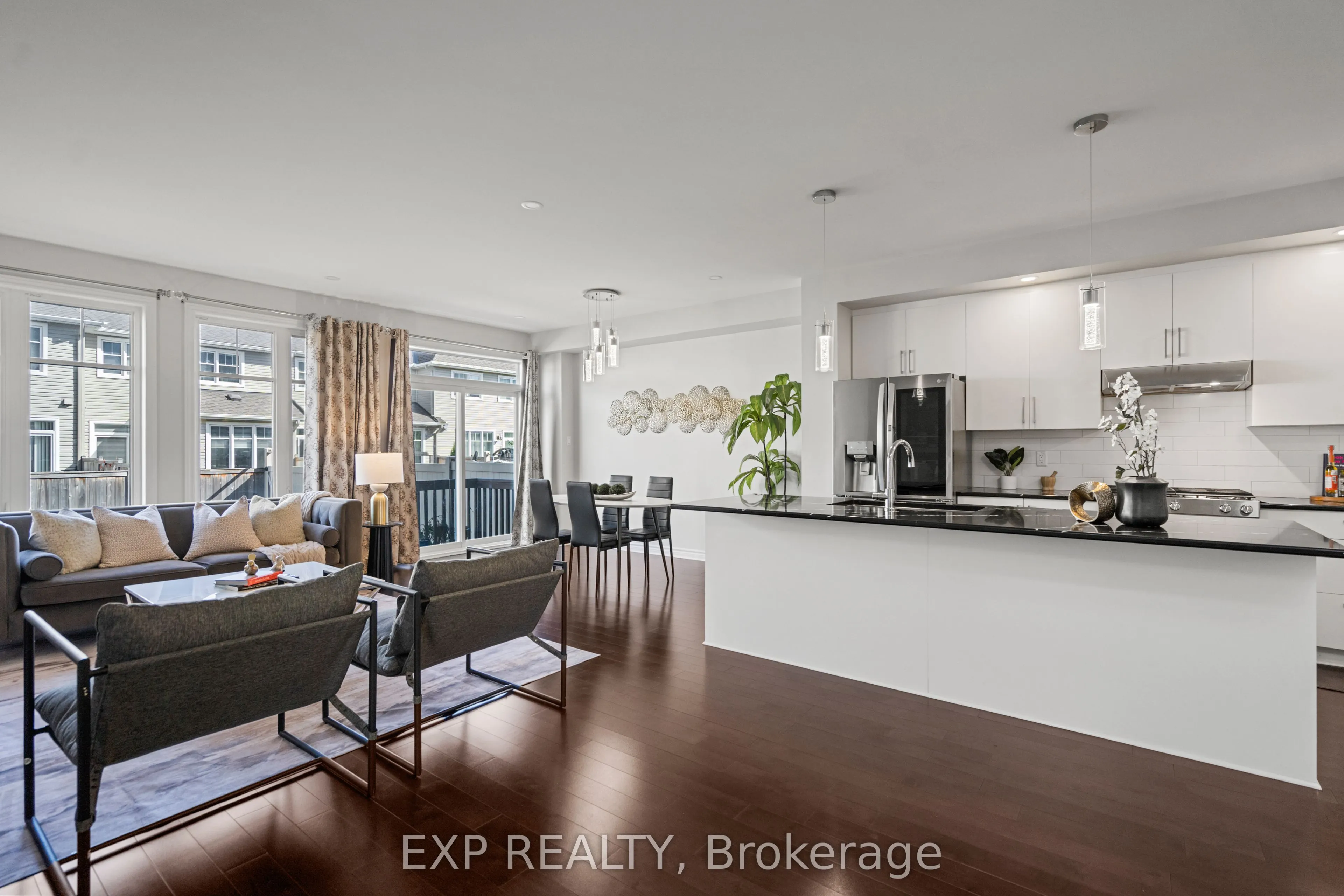 512 Edenwylde Drive E