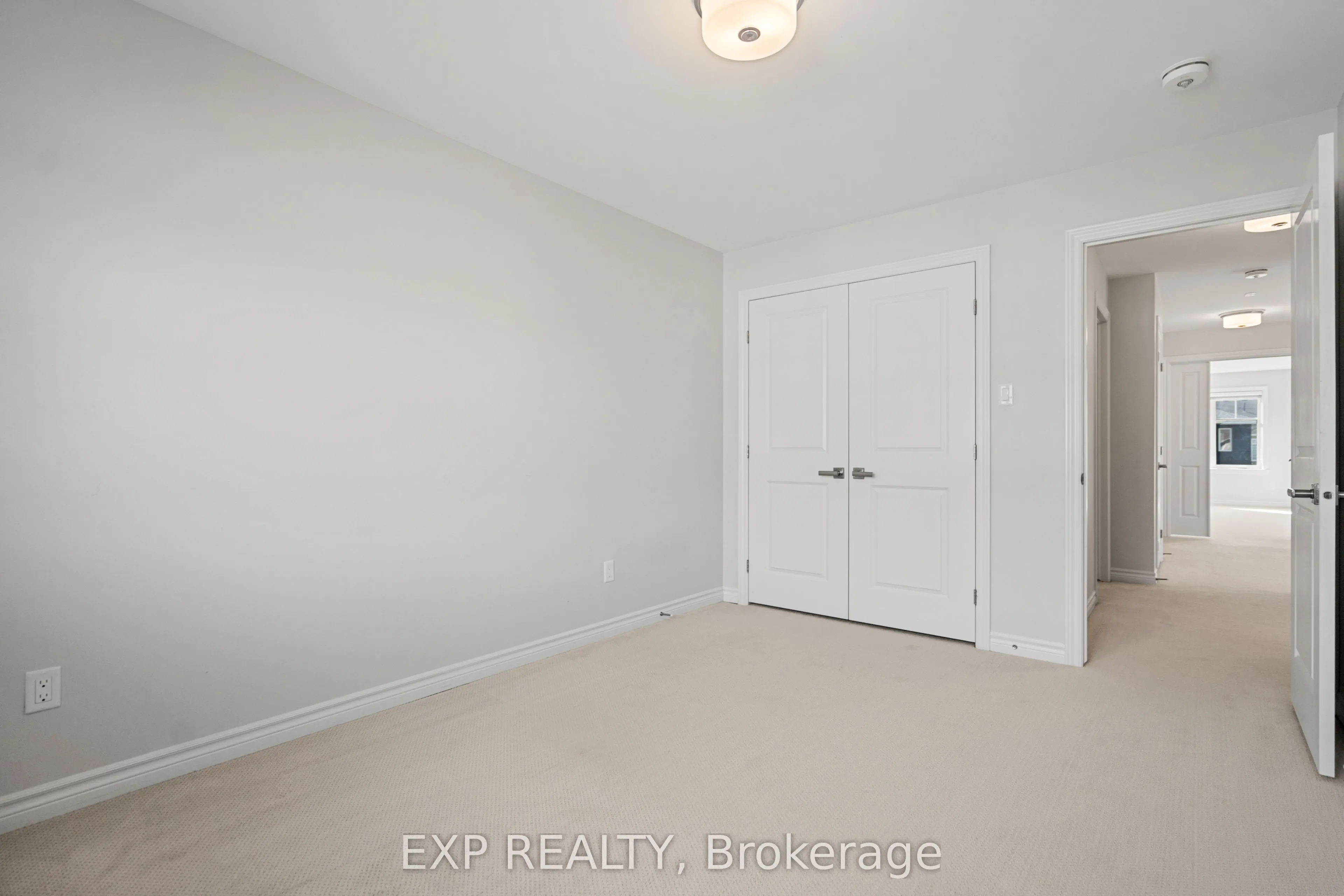 512 Edenwylde Drive E