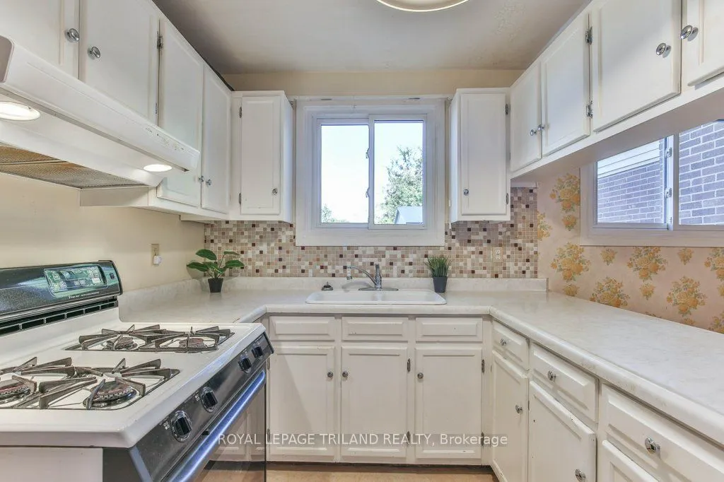 206 ADMIRAL Drive