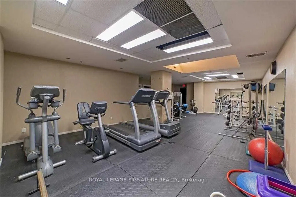 135 James Street S, #1105