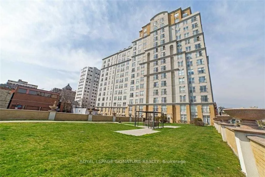 135 James Street S, #1105