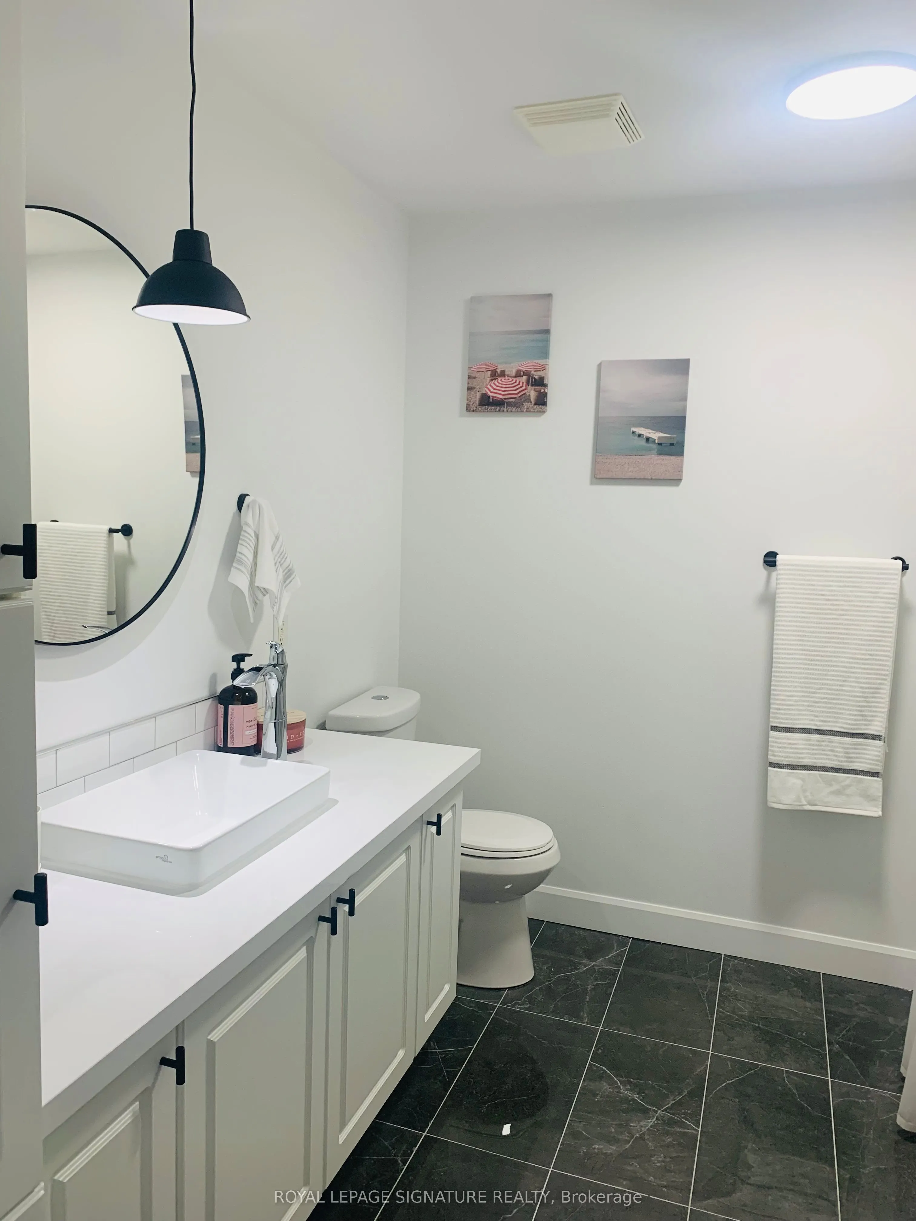 135 James Street S, #1105