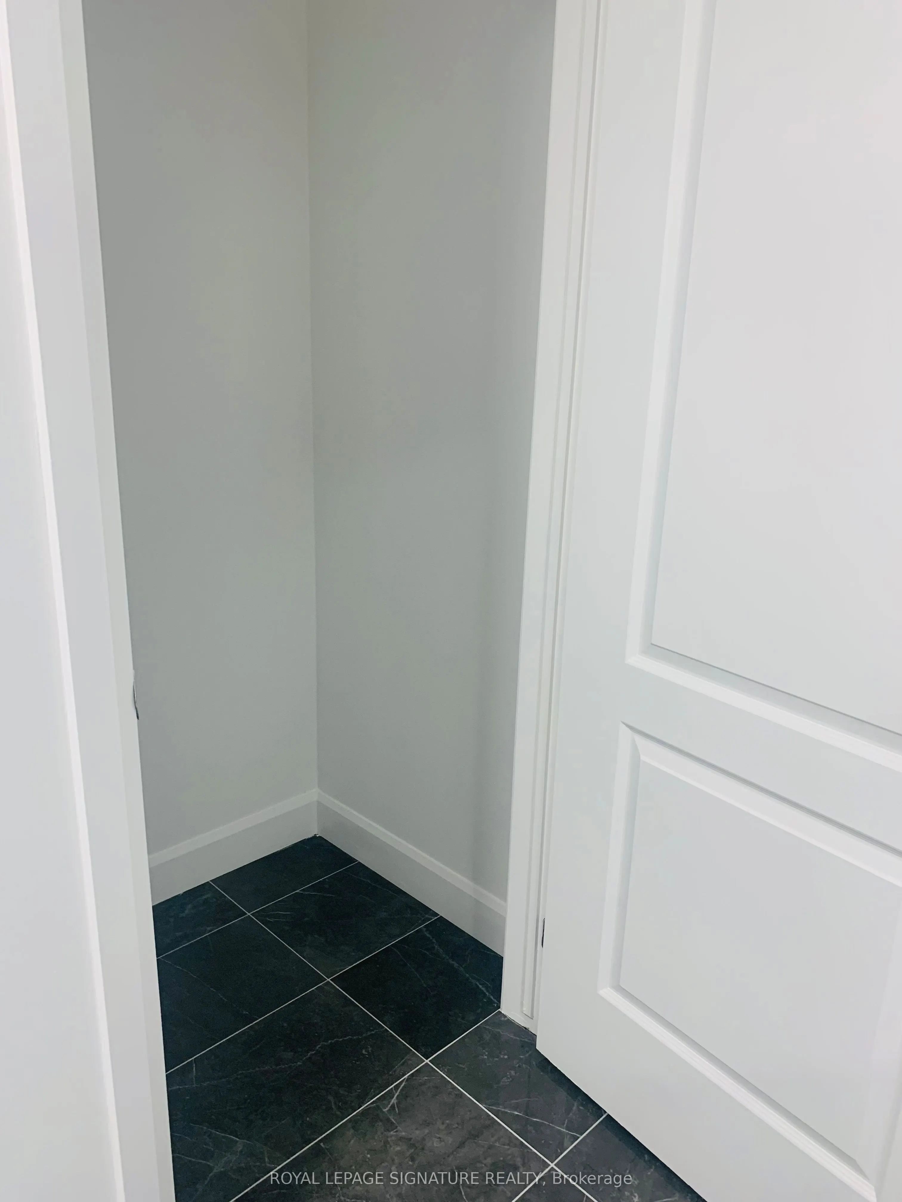 135 James Street S, #1105