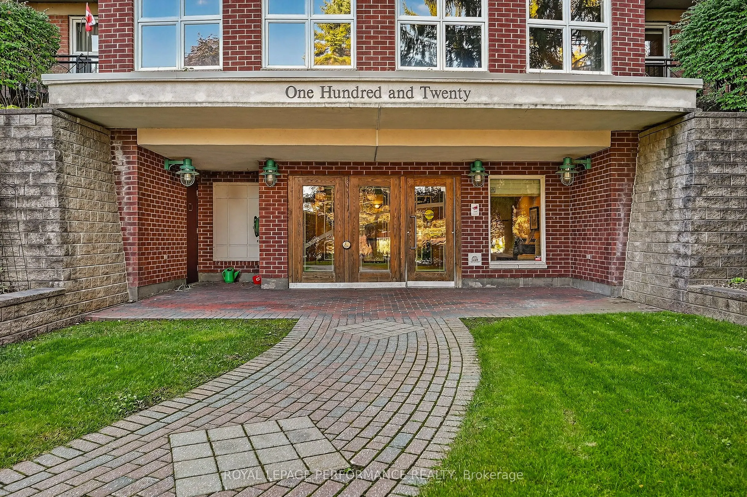 120 Darlington Private, #203