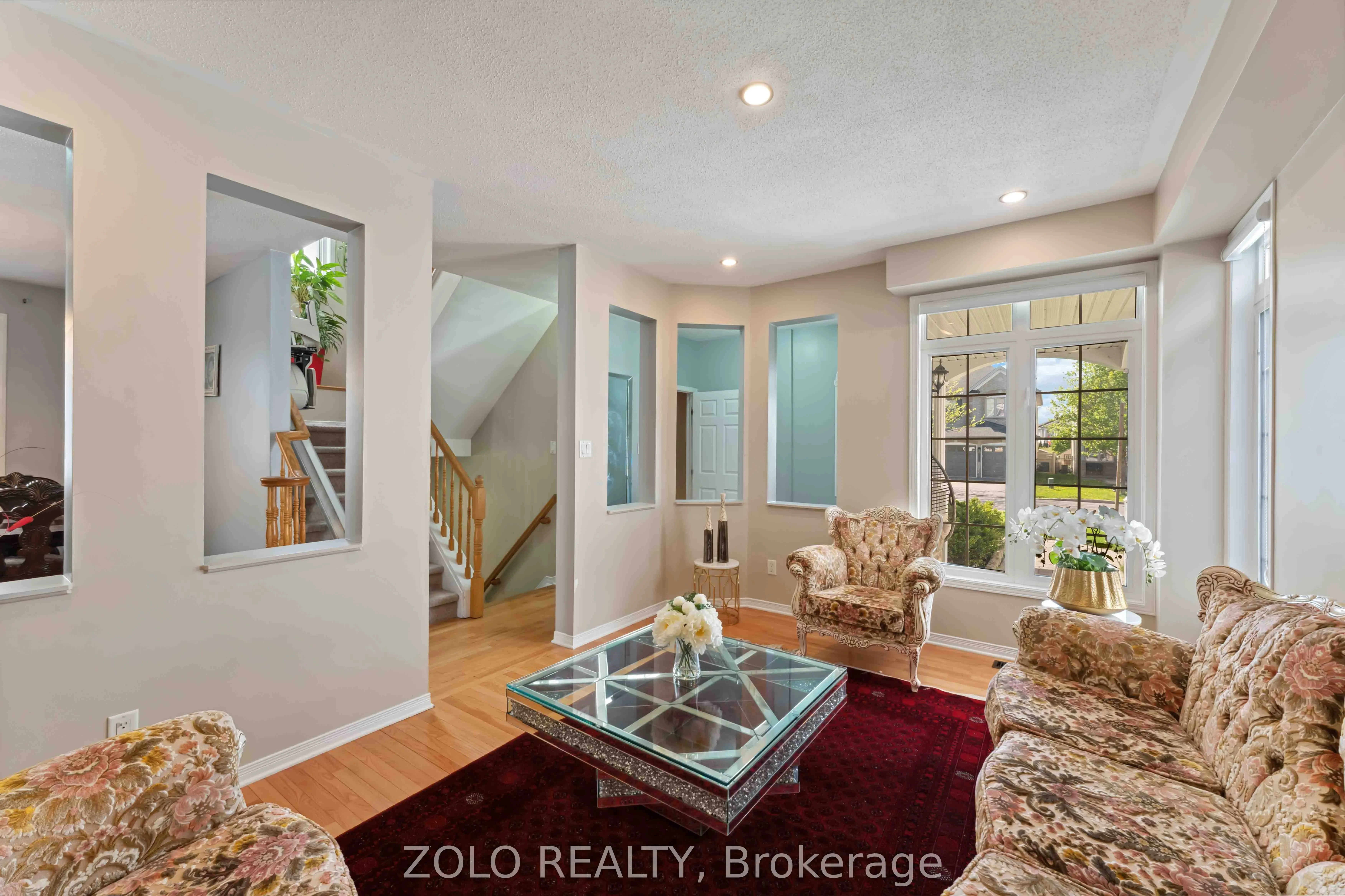 2421 Glandriel Crescent
