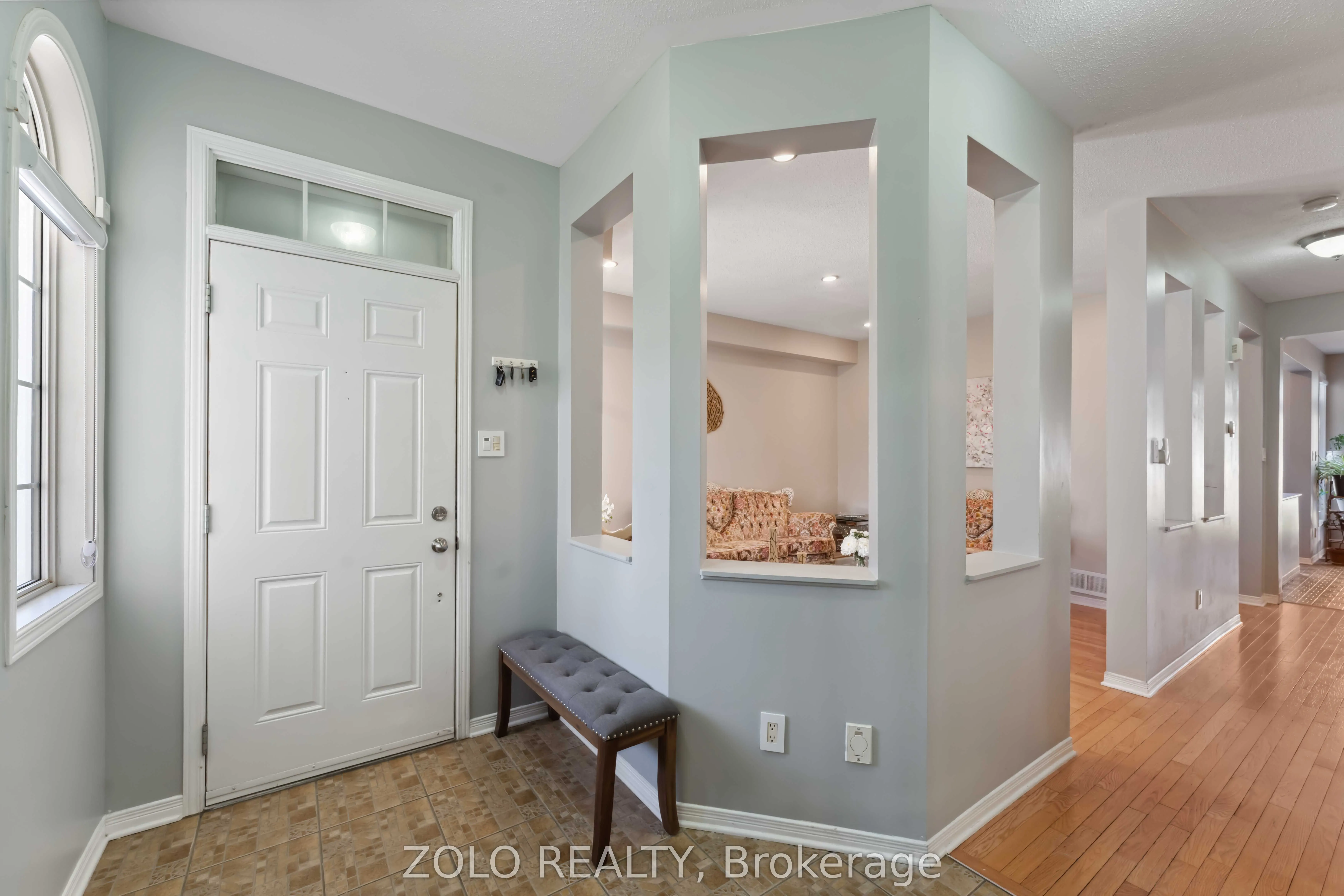 2421 Glandriel Crescent