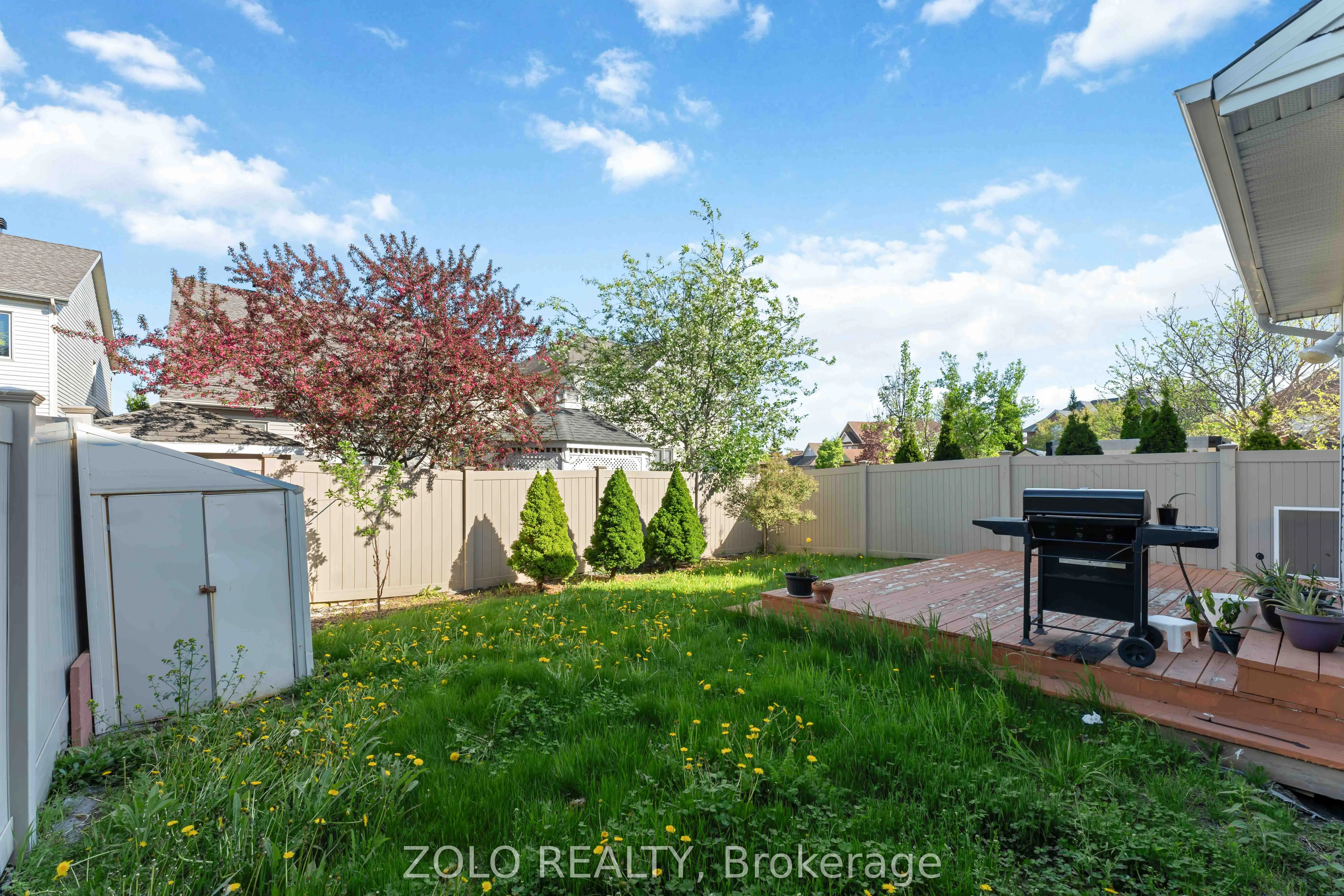 2421 Glandriel Crescent