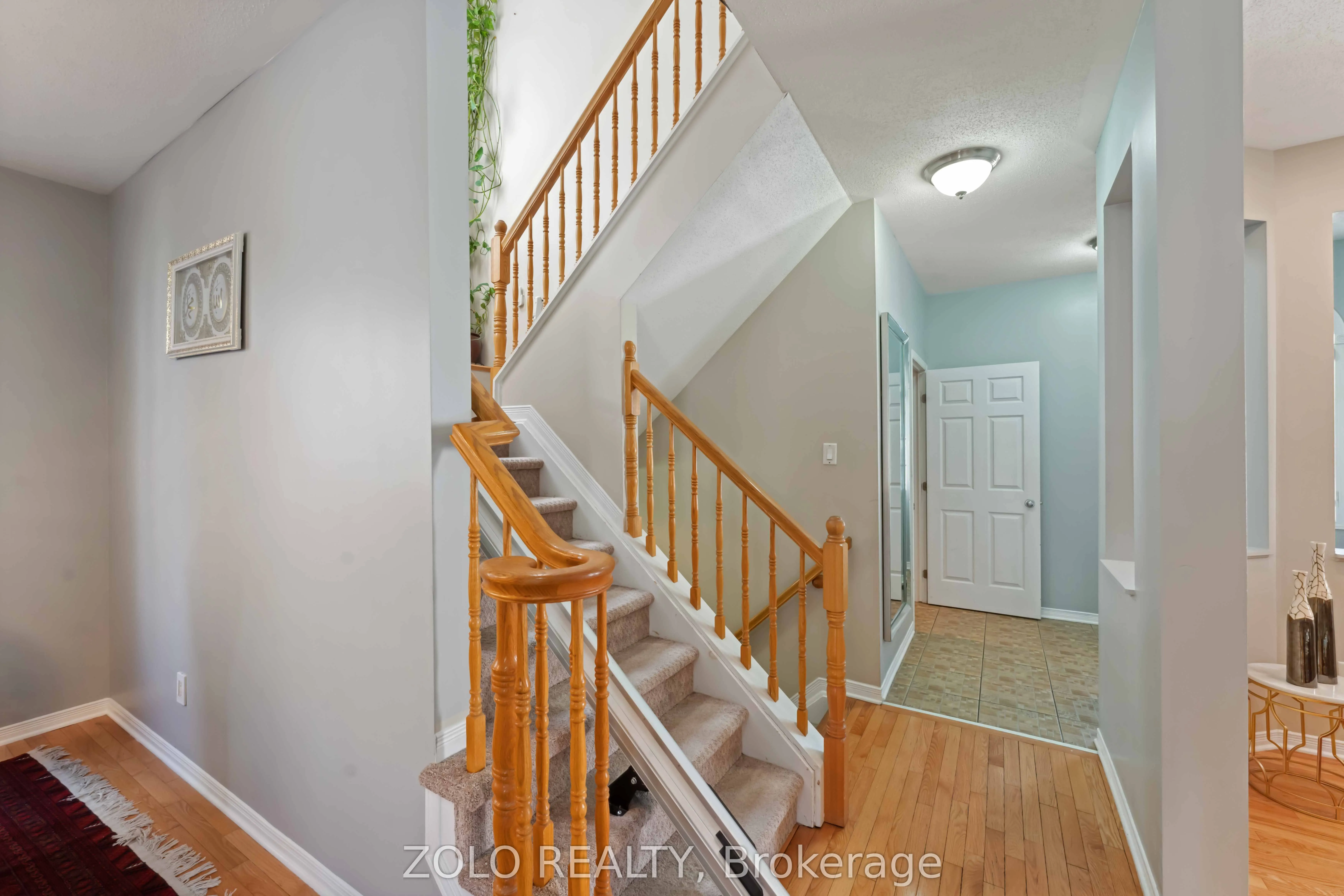 2421 Glandriel Crescent