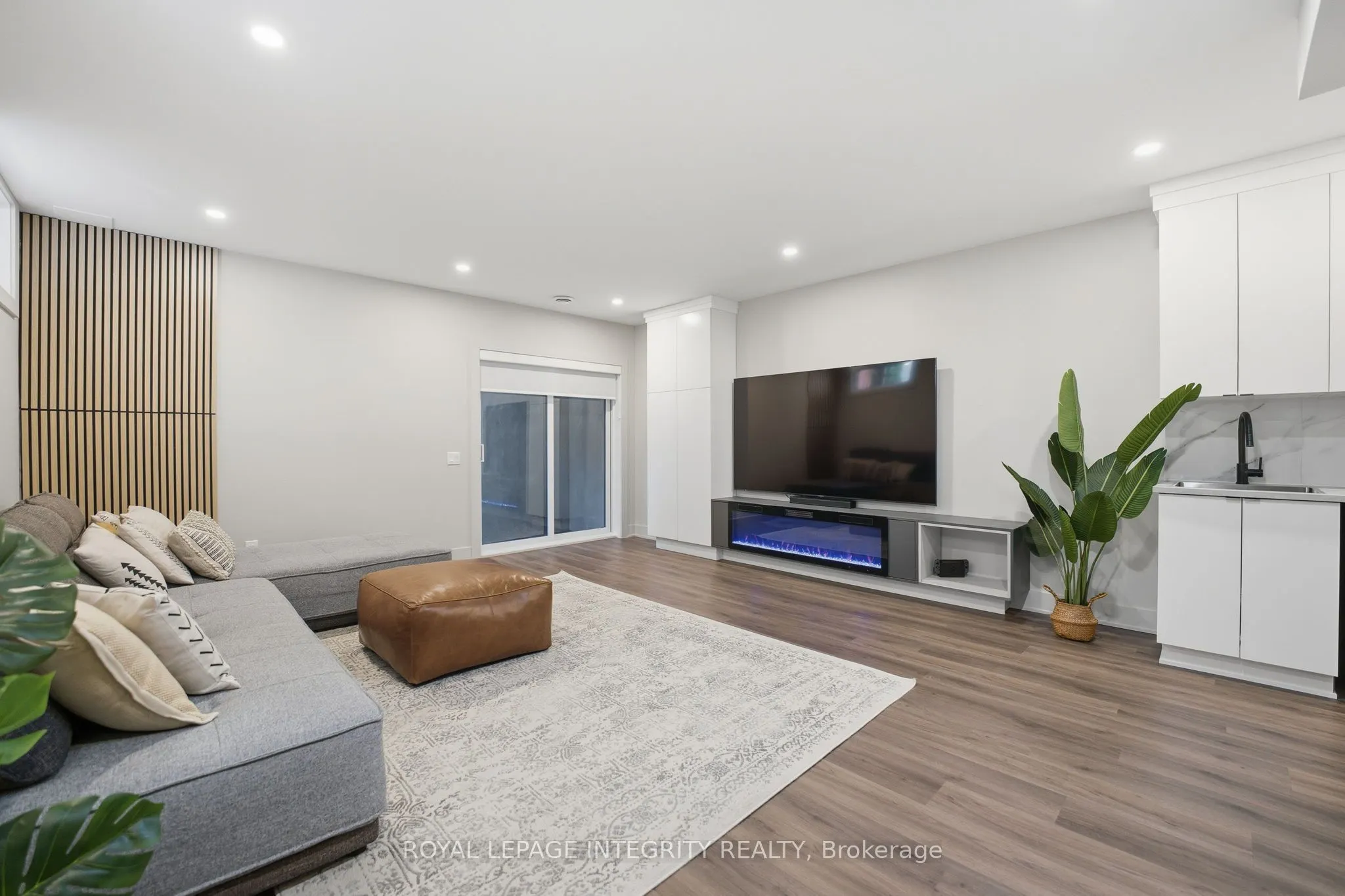 574 Edison Avenue, #B