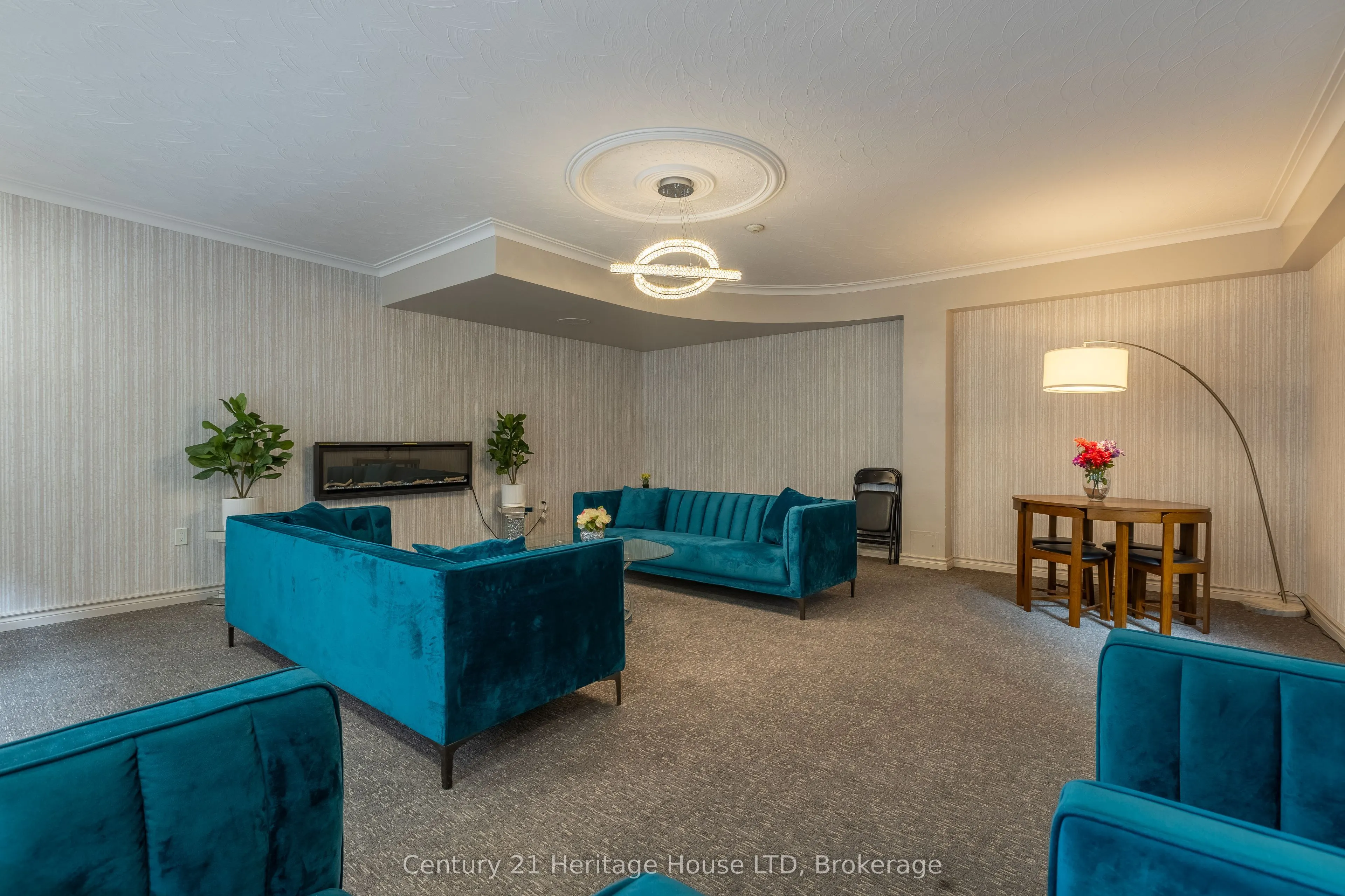 359 Geneva Street, #904