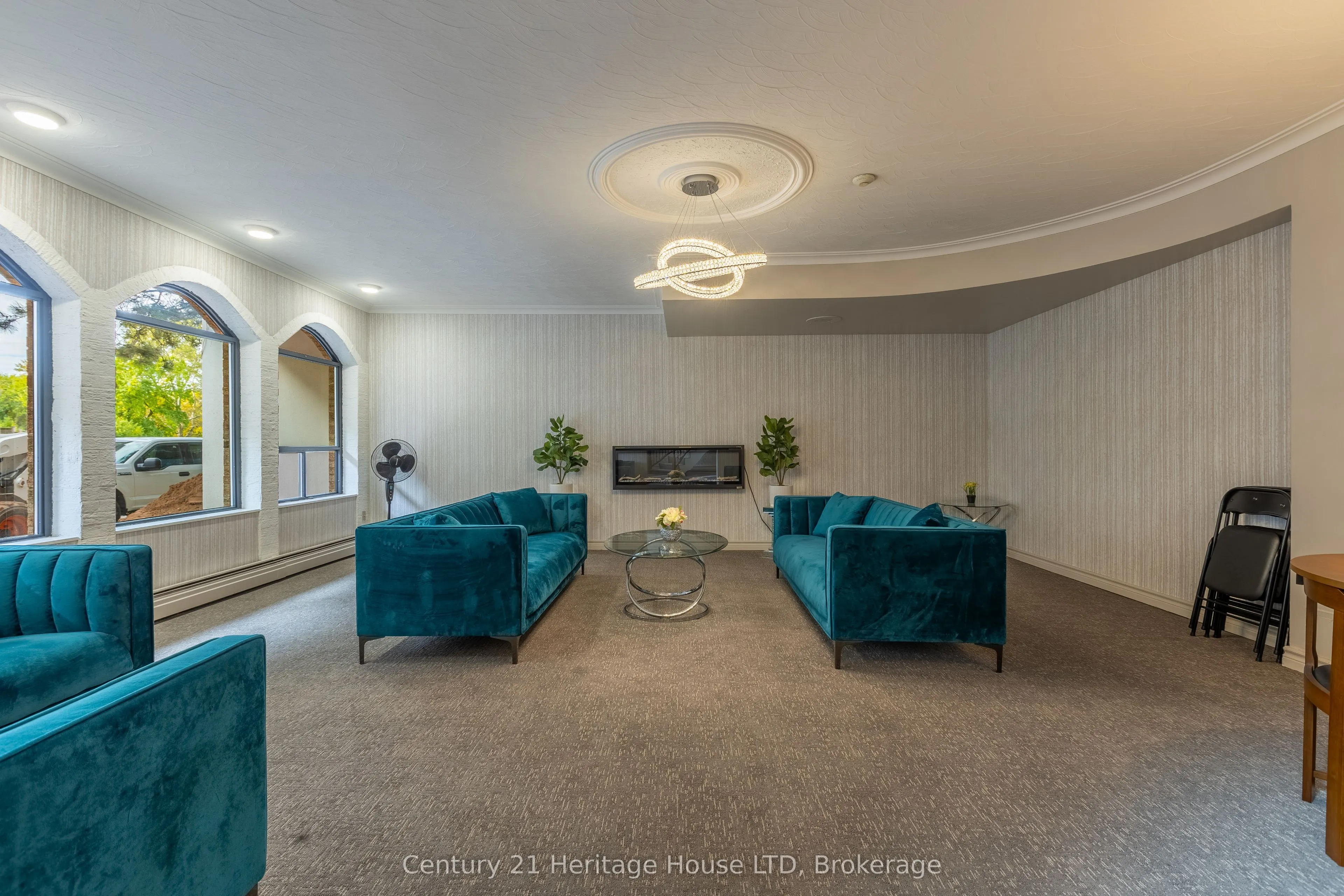 359 Geneva Street, #904